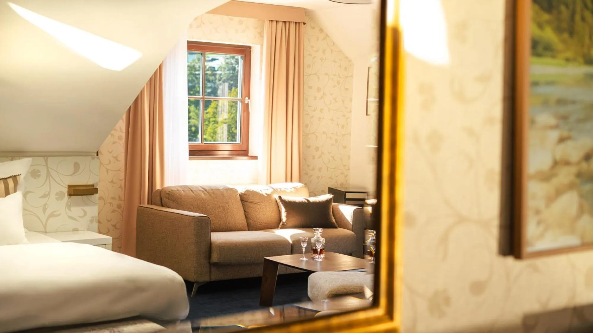 View (from property/room), Bed in Hotel Savoy Špindlerův Mlýn