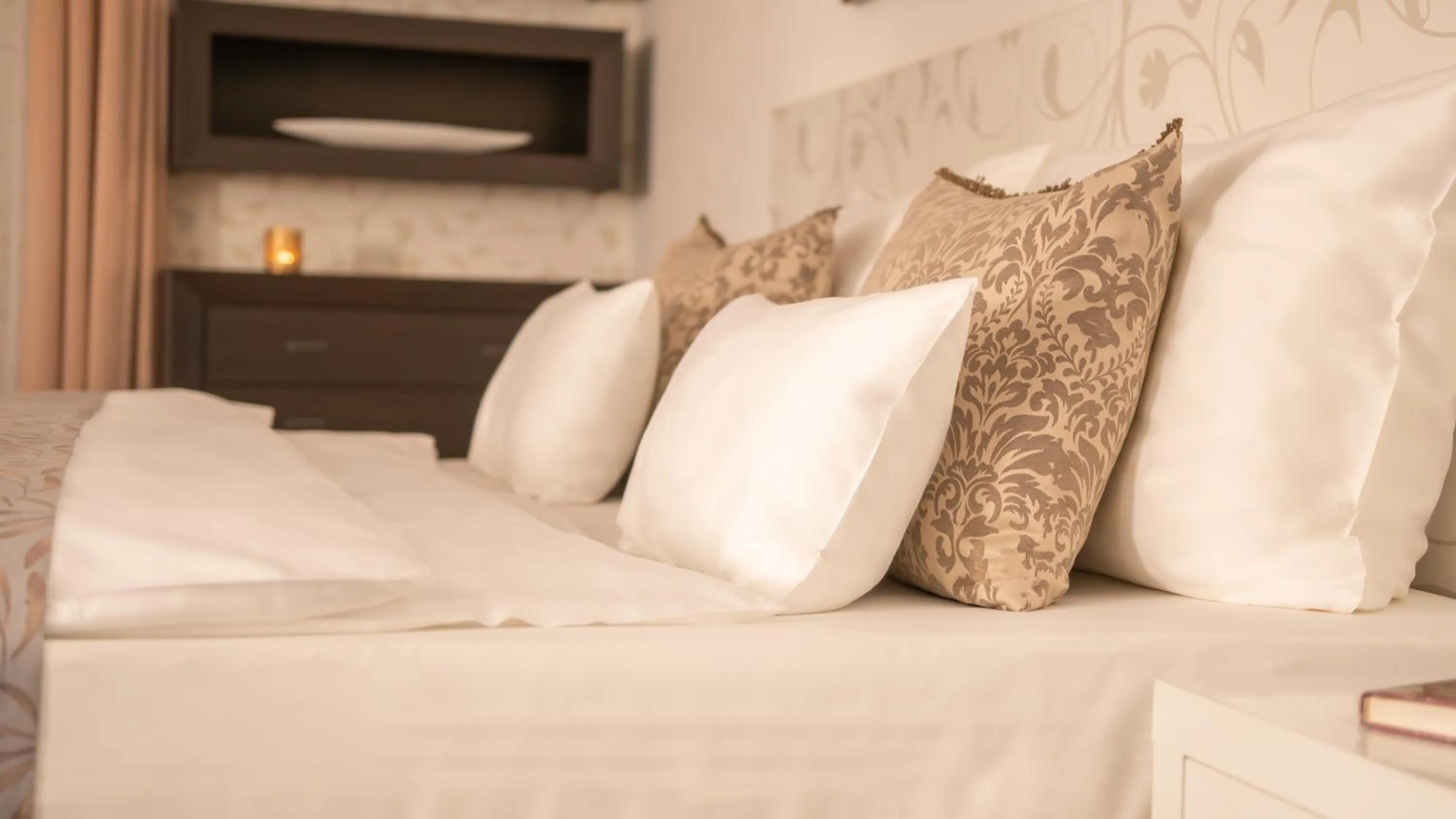 Bed in Hotel Savoy Špindlerův Mlýn