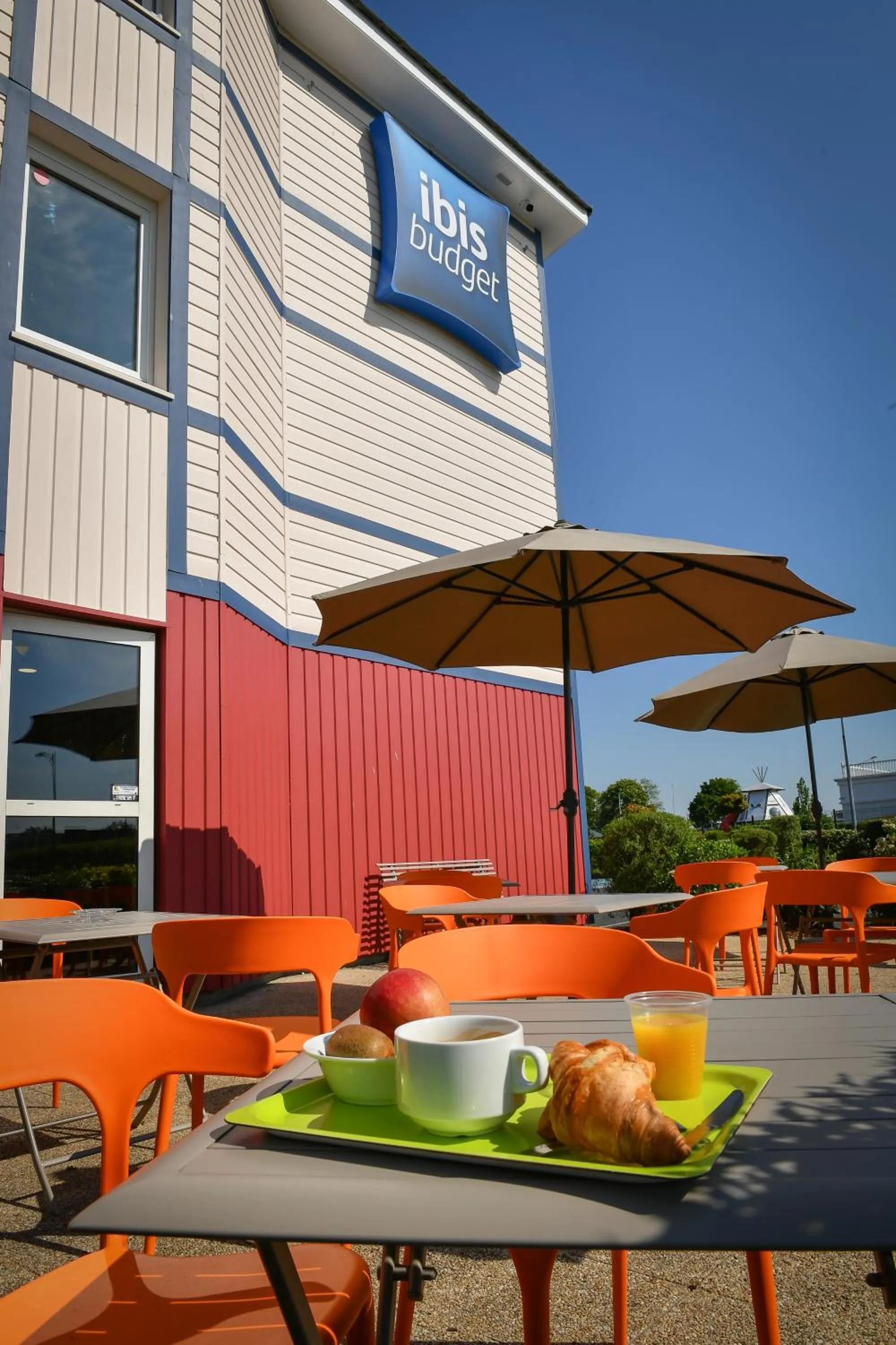 Balcony/Terrace in ibis budget Saint Lô