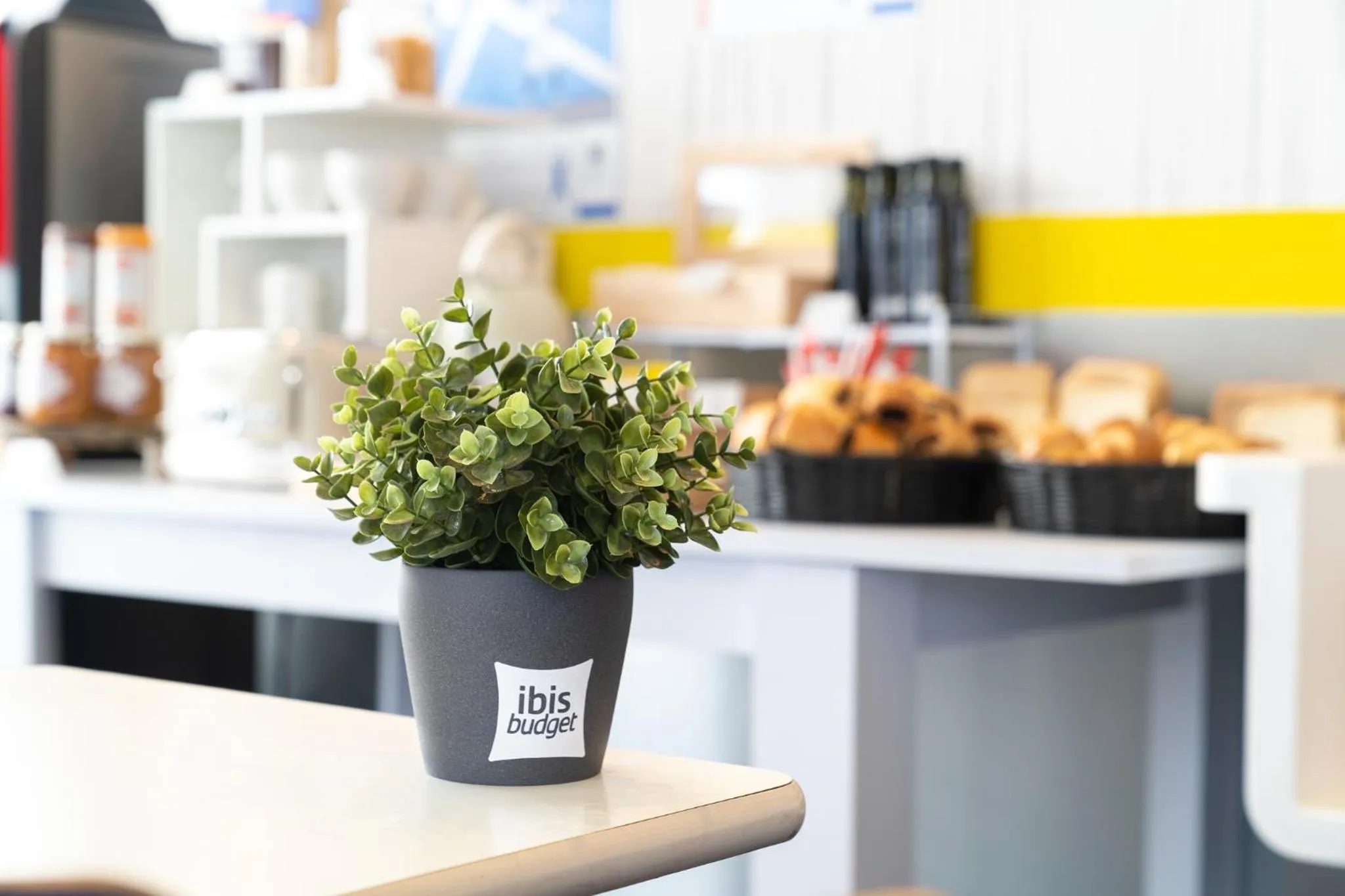 Breakfast in ibis budget Saint Lô