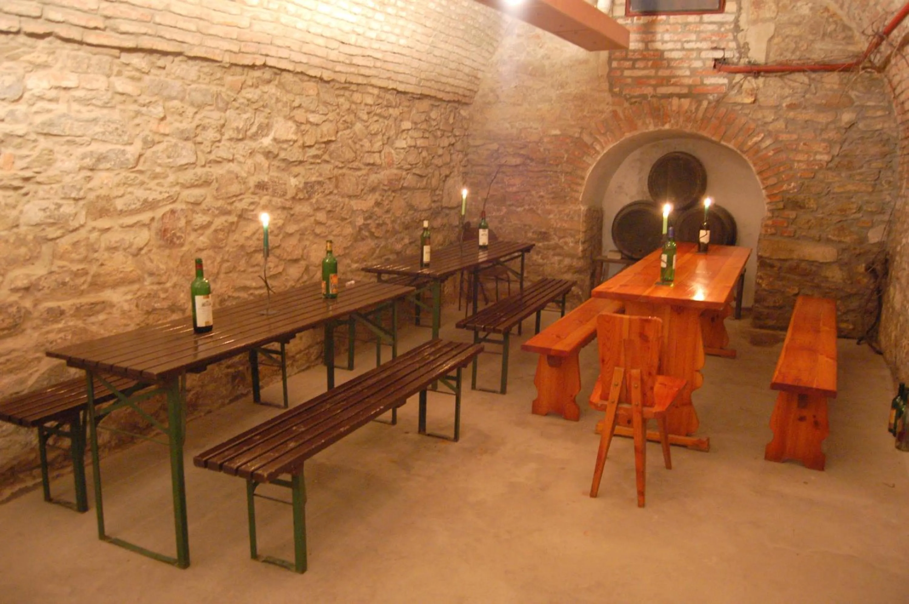 Restaurant/places to eat in Hotel Morava