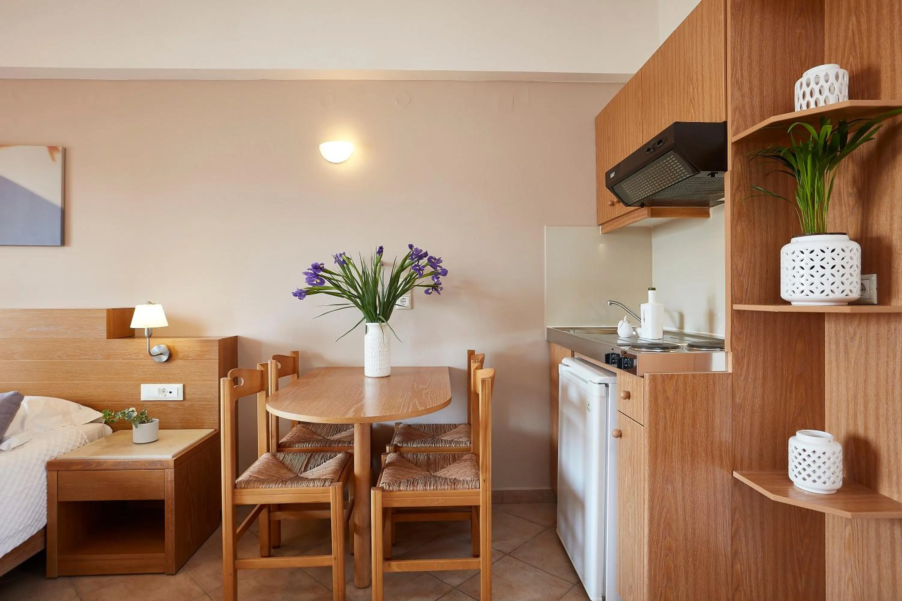 Coffee/tea facilities in Blue Dome Hotel