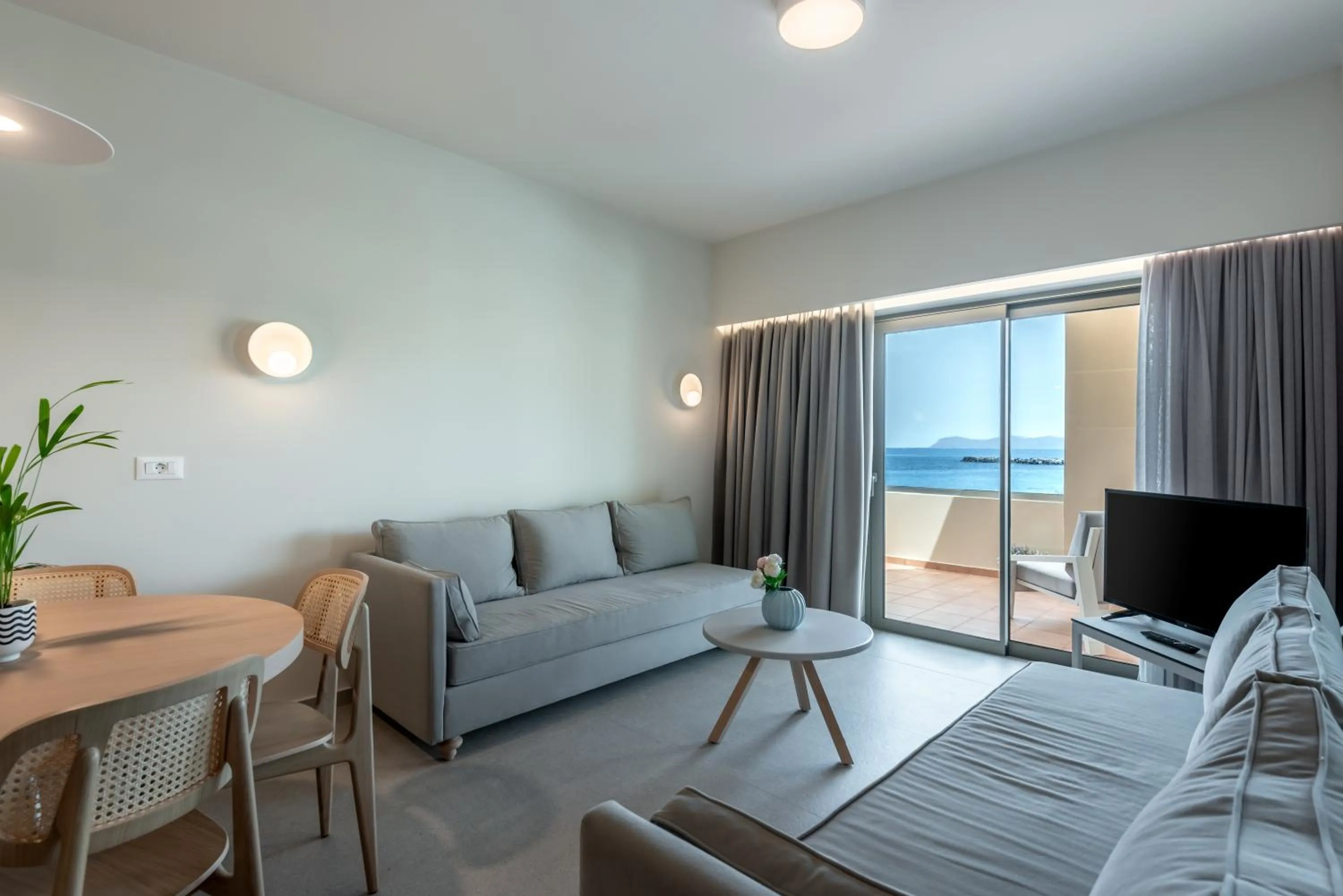 TV and multimedia in Blue Dome Hotel