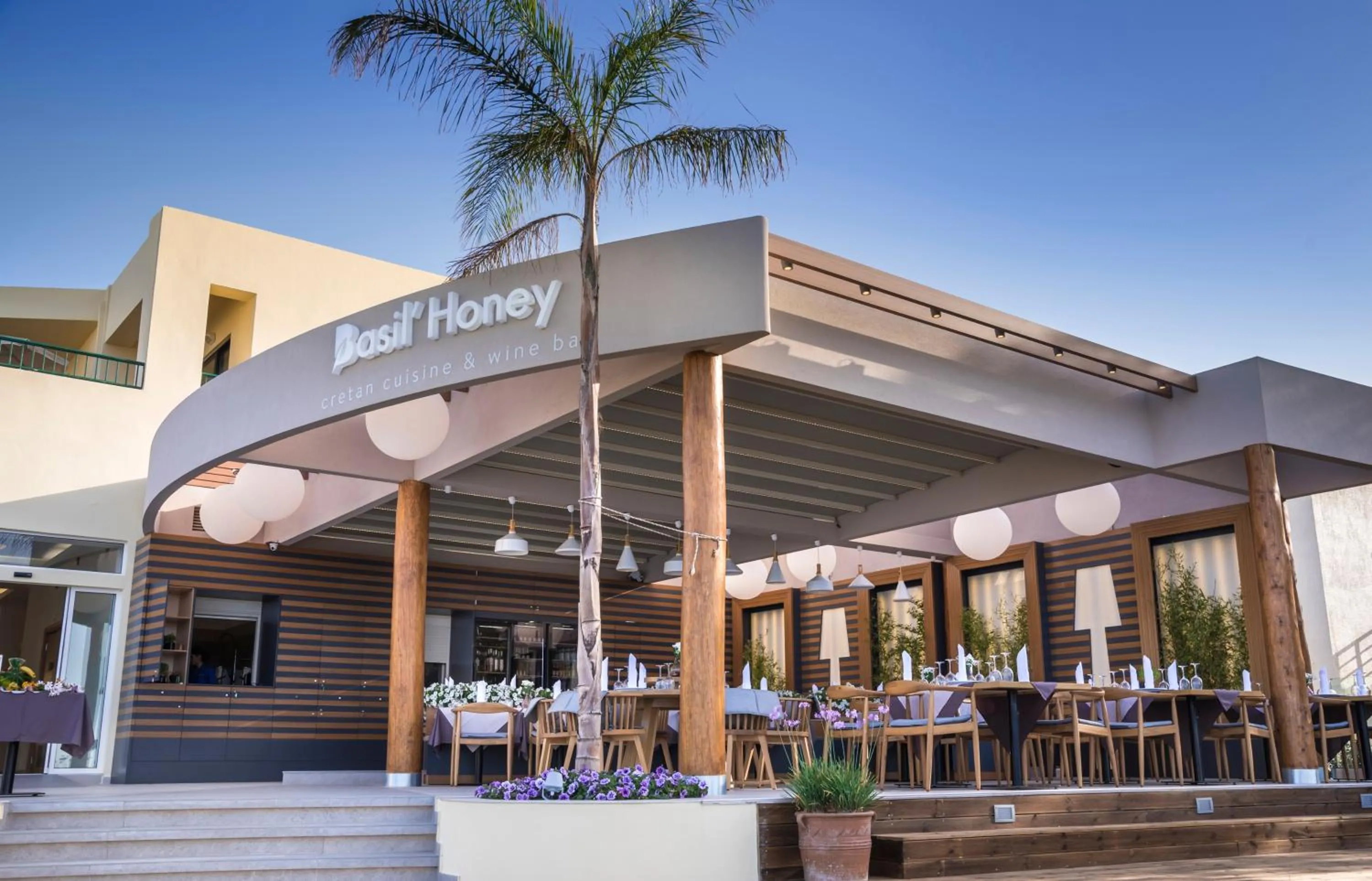 Restaurant/places to eat in Blue Dome Hotel