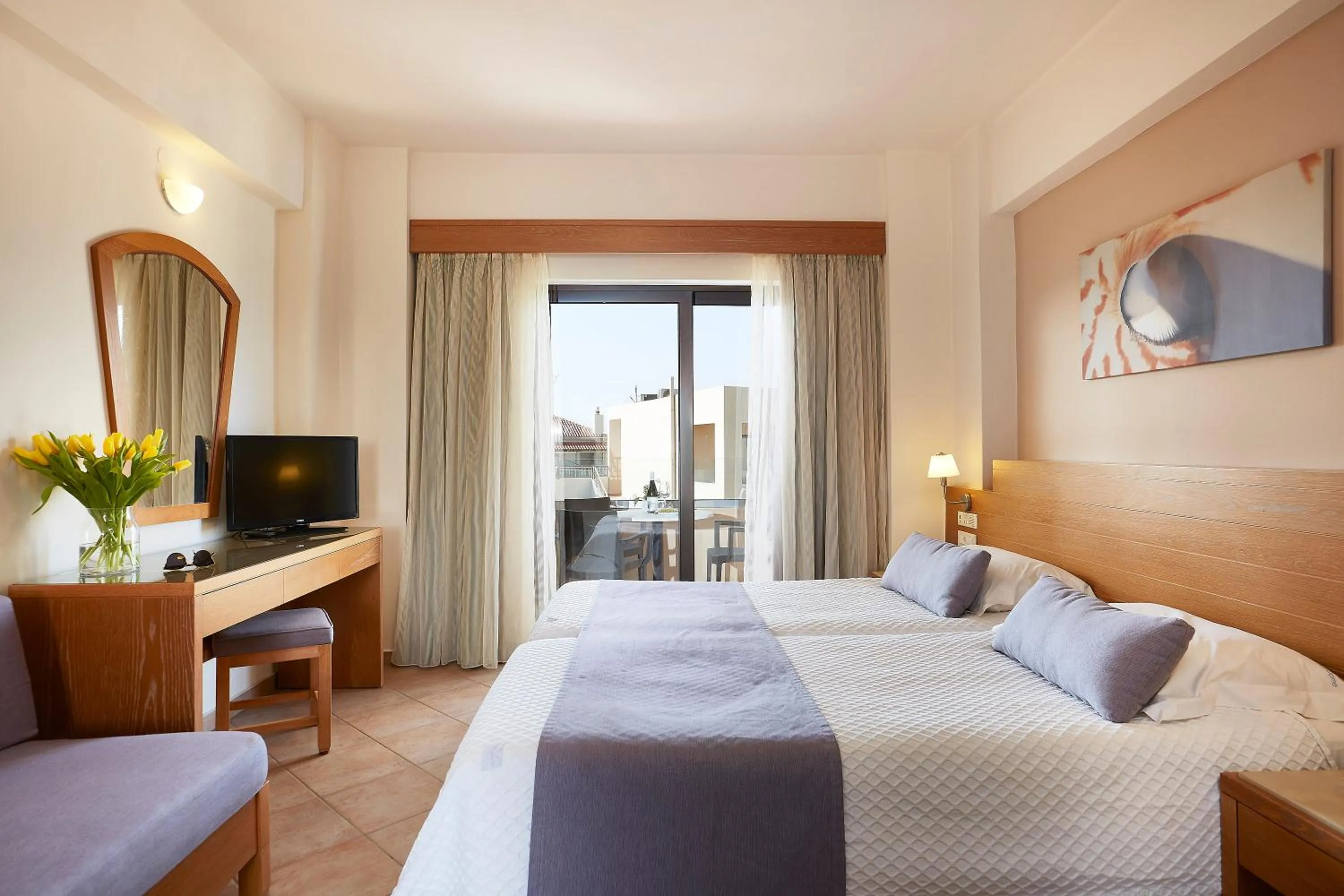 Photo of the whole room, Bed in Blue Dome Hotel