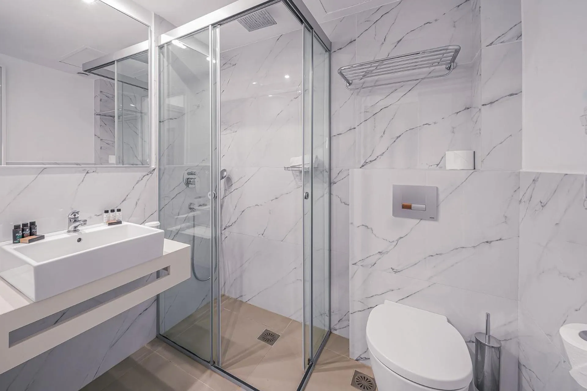 Shower in Glaros Beach Hotel