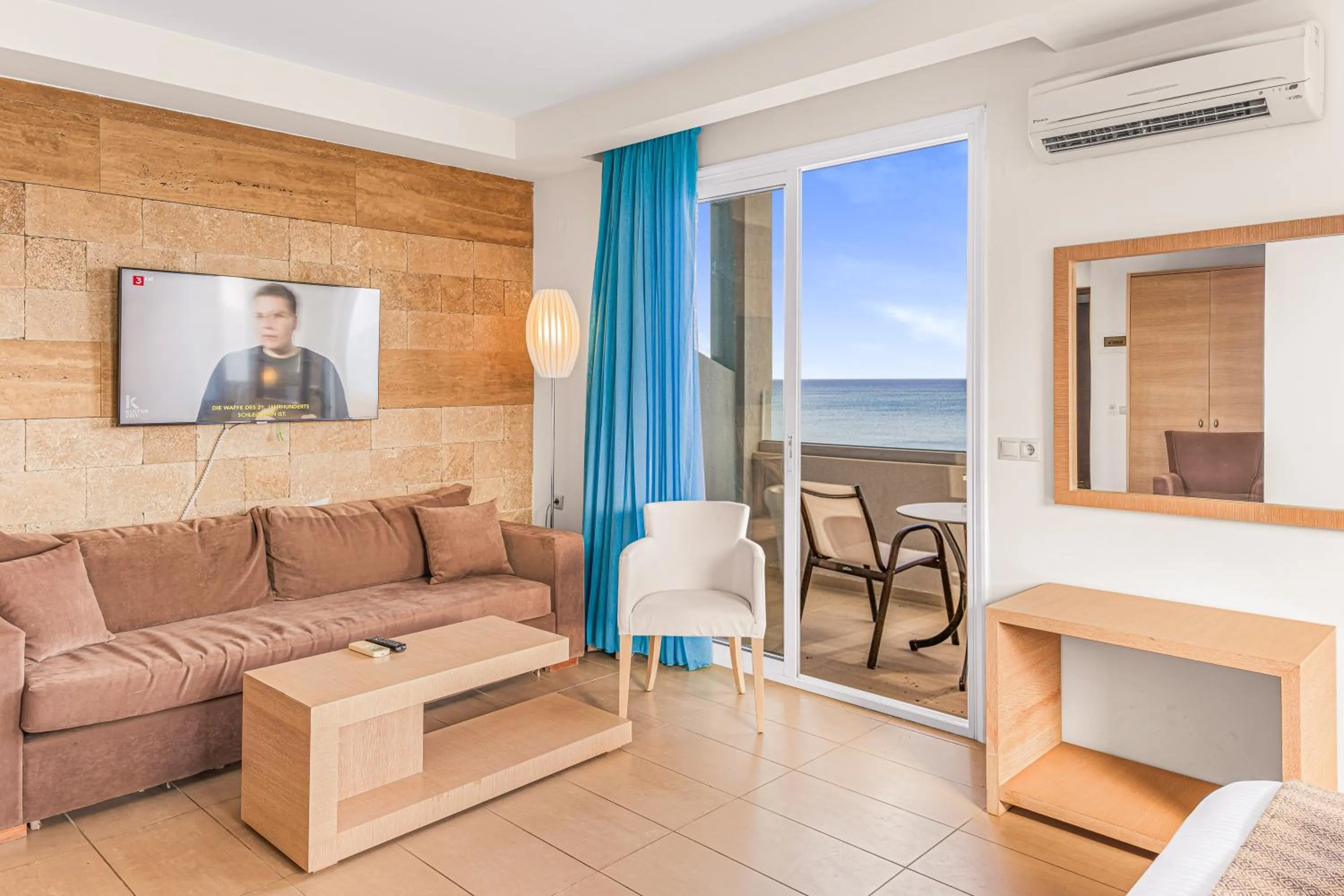 TV and multimedia in Glaros Beach Hotel