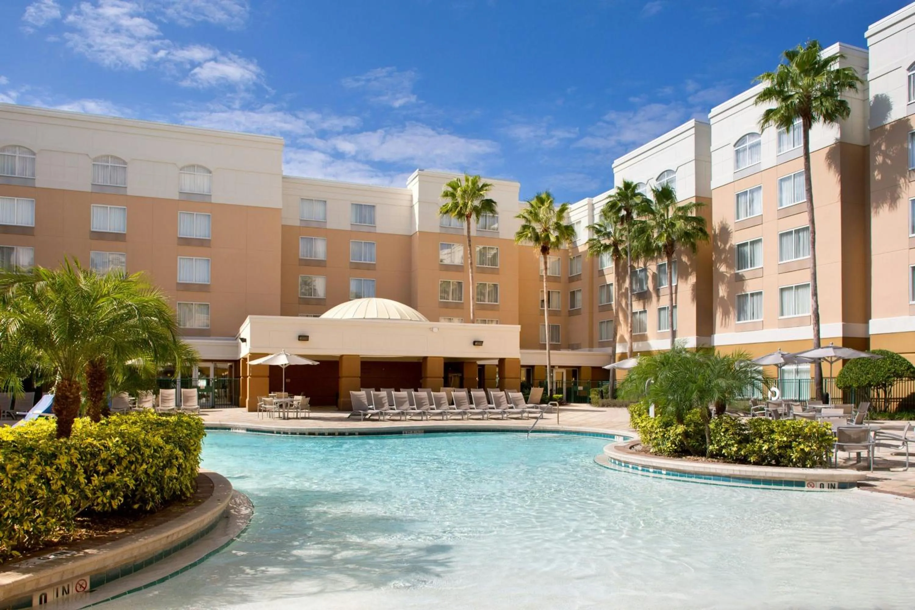 Swimming pool in SpringHill Suites by Marriott Orlando Lake Buena Vista in Marriott Village