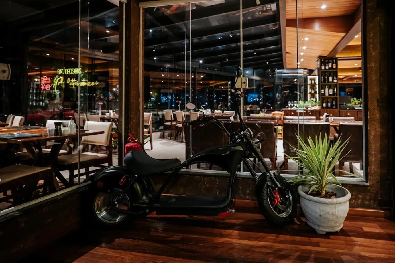 Restaurant/places to eat in Chris Wellness Resort Hotel