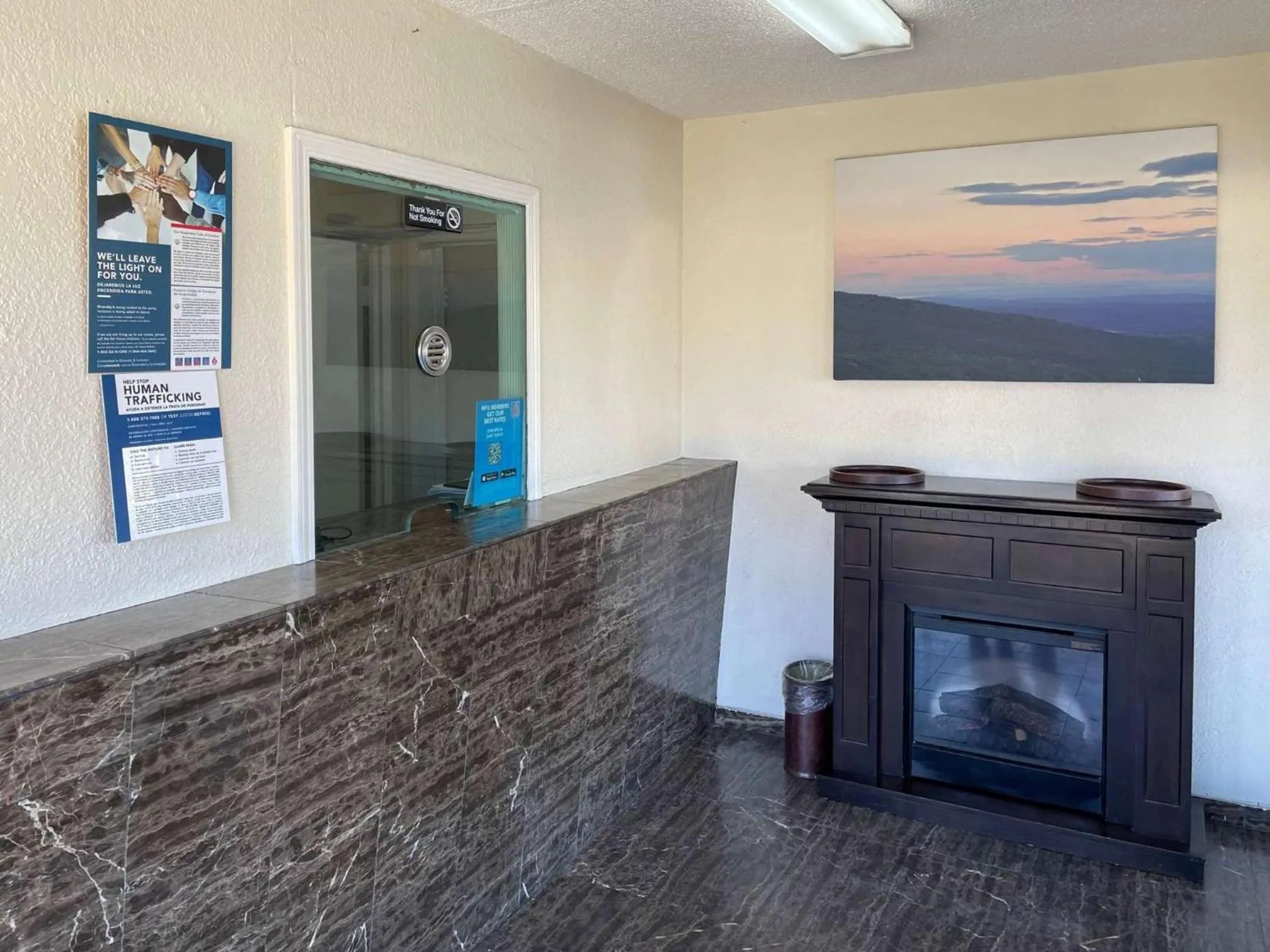 Lobby or reception in Motel 6 Richmond CA Civic Center