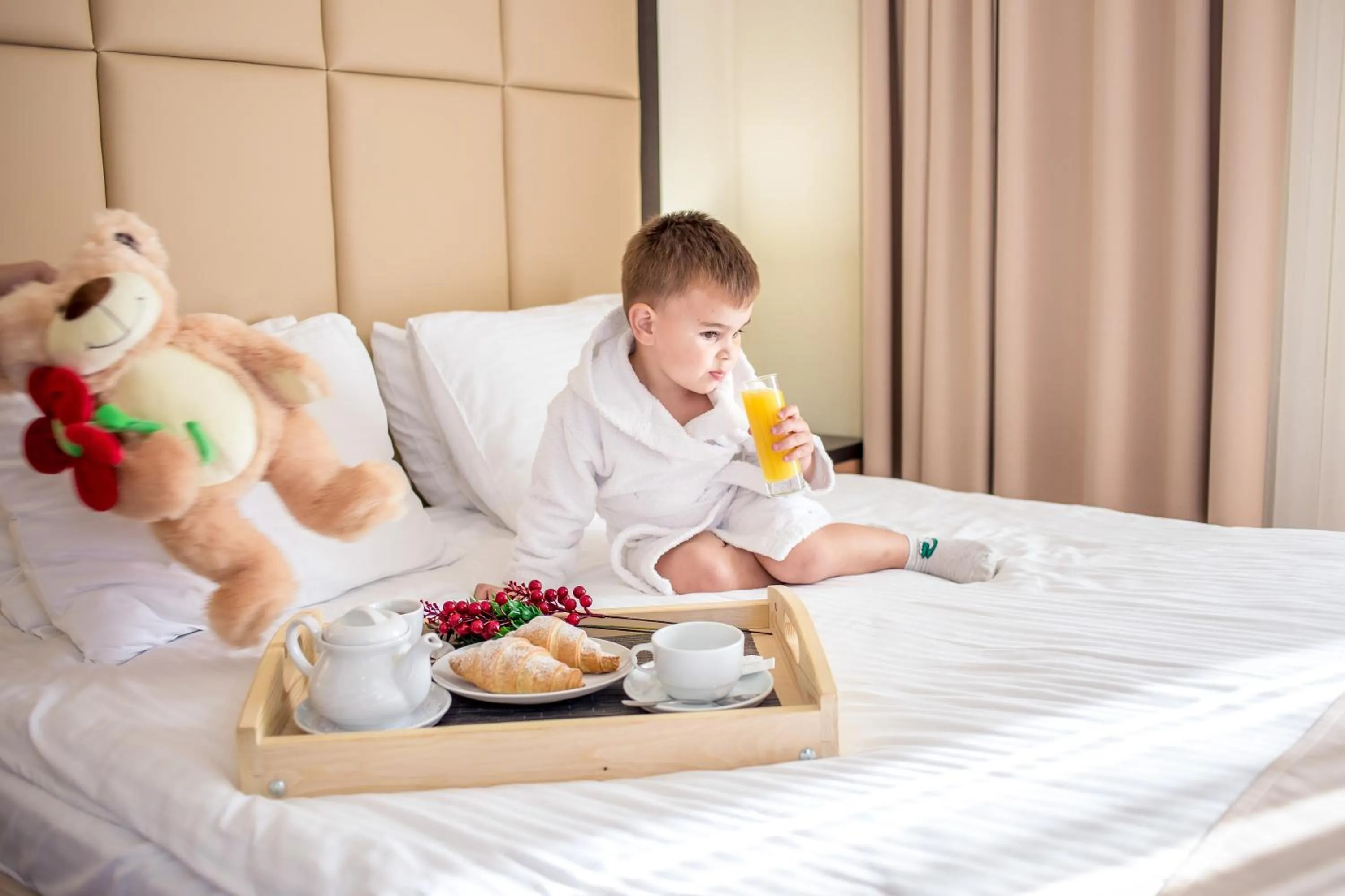 Breakfast, Bed in Green Park Hotel & SPA