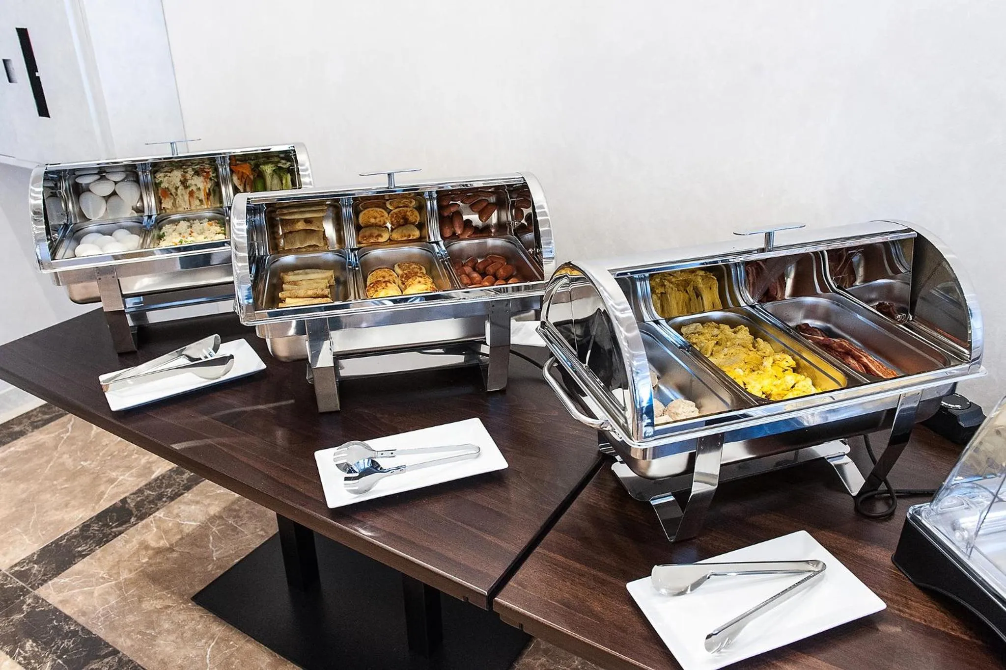 Buffet breakfast in Green Park Hotel & SPA