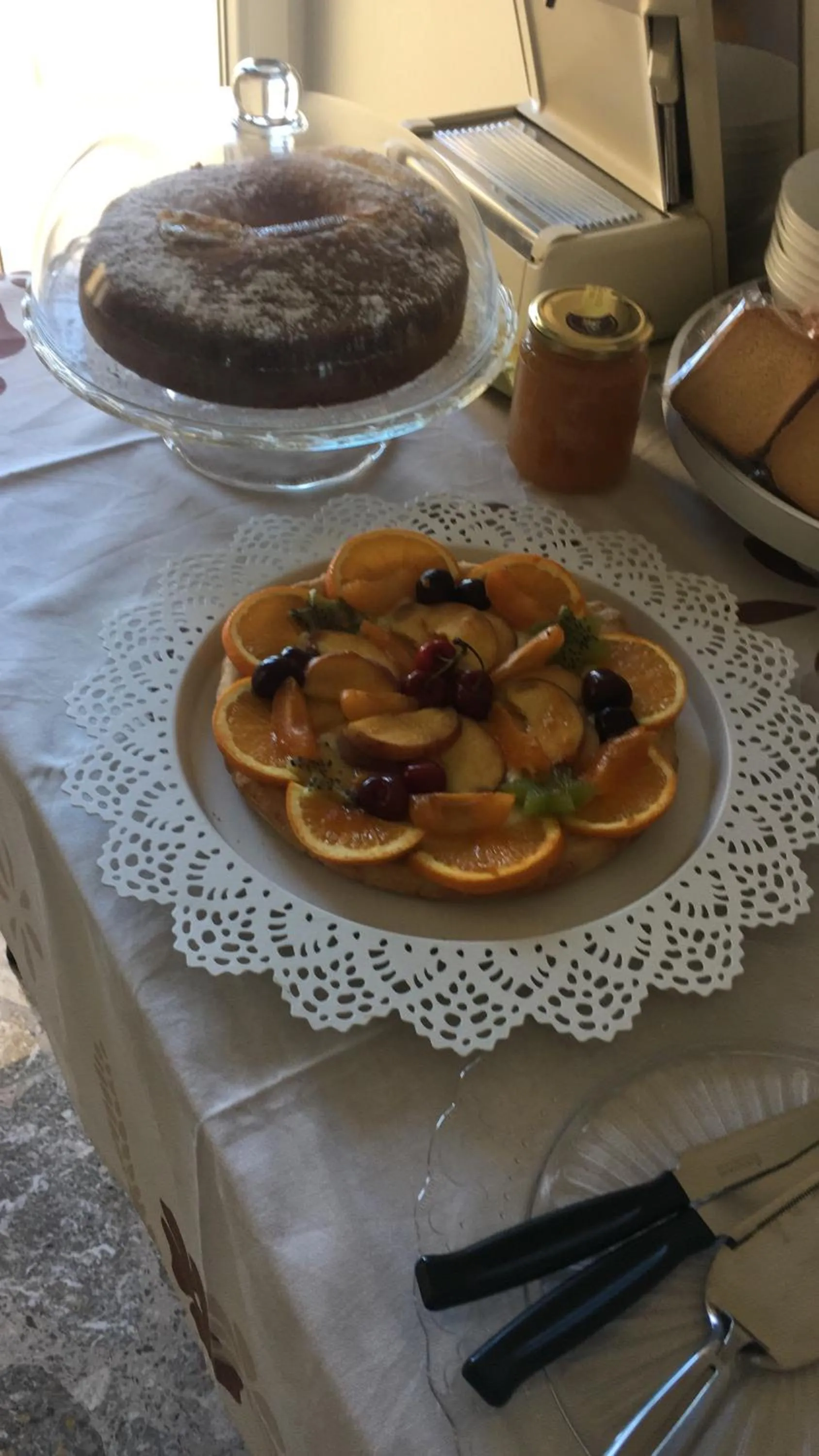 Buffet breakfast in L'Aurora