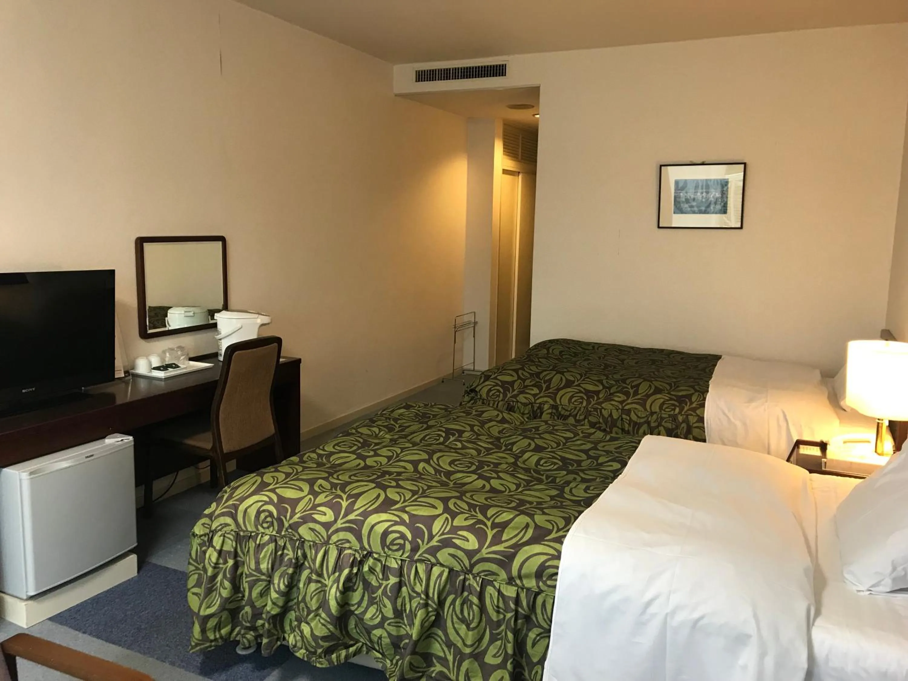 Bed in Renaissance Tanagura