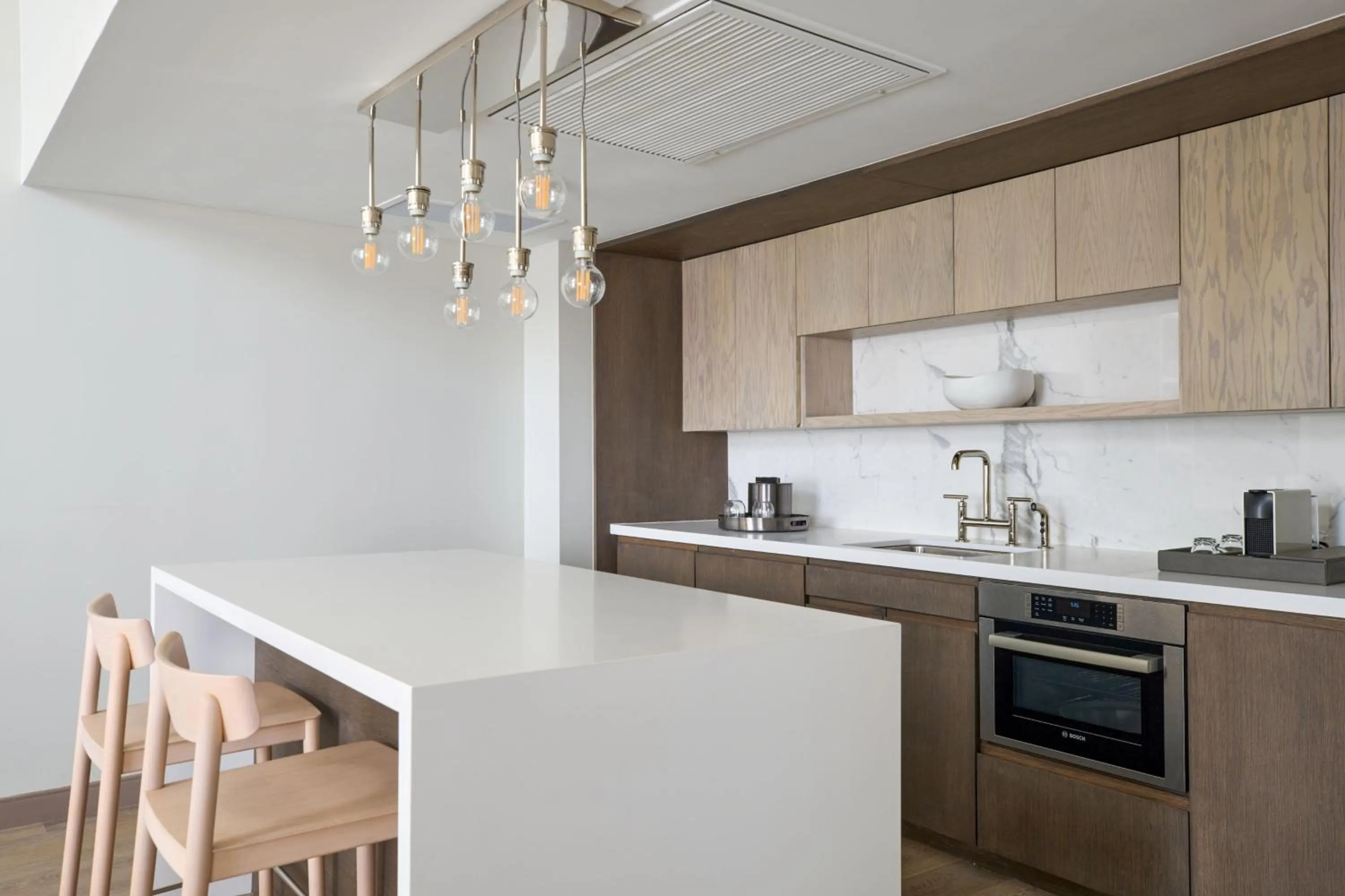 Kitchen or kitchenette in VEA Newport Beach, a Marriott Resort & Spa