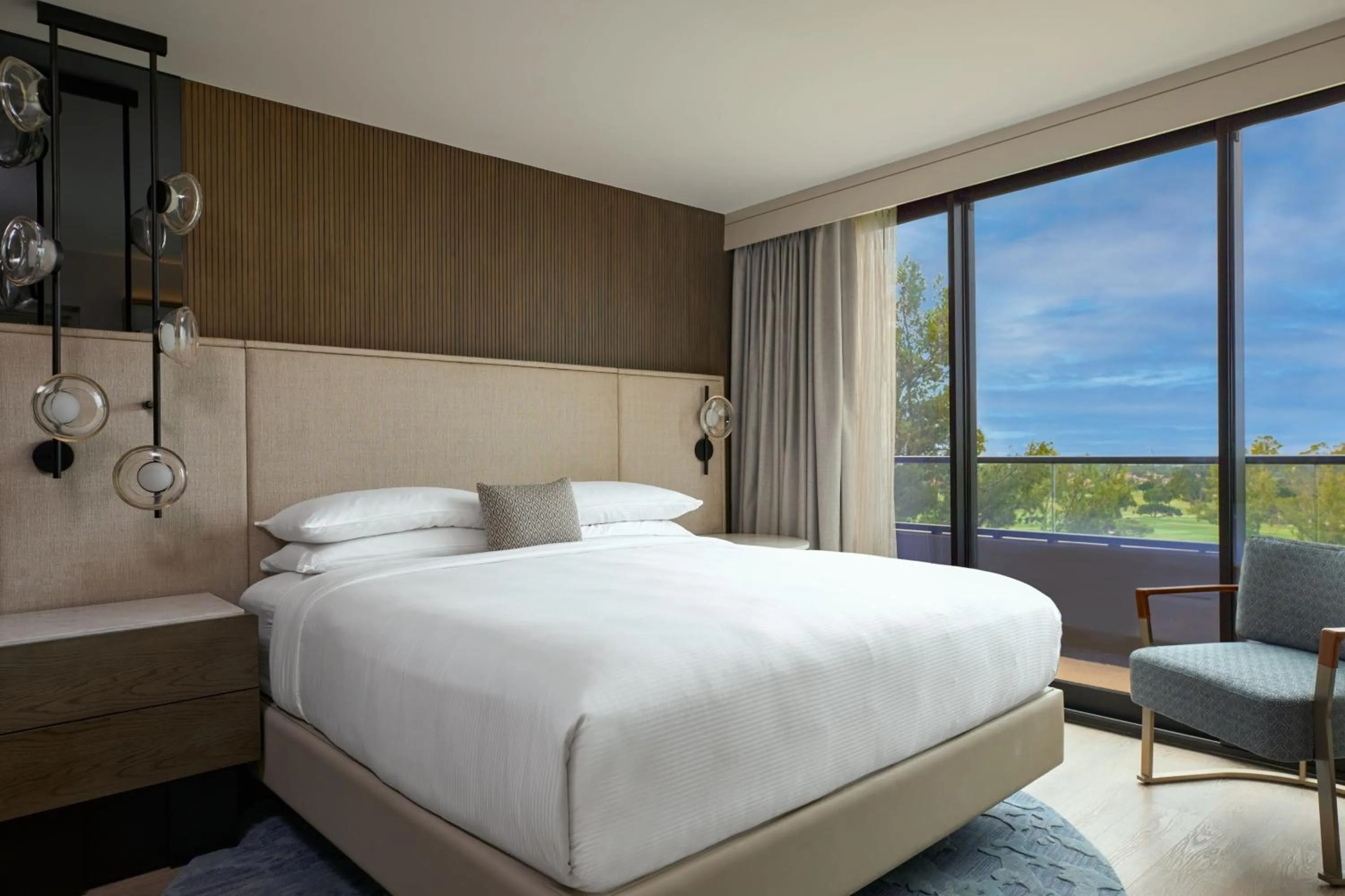 Bedroom, Bed in VEA Newport Beach, a Marriott Resort & Spa
