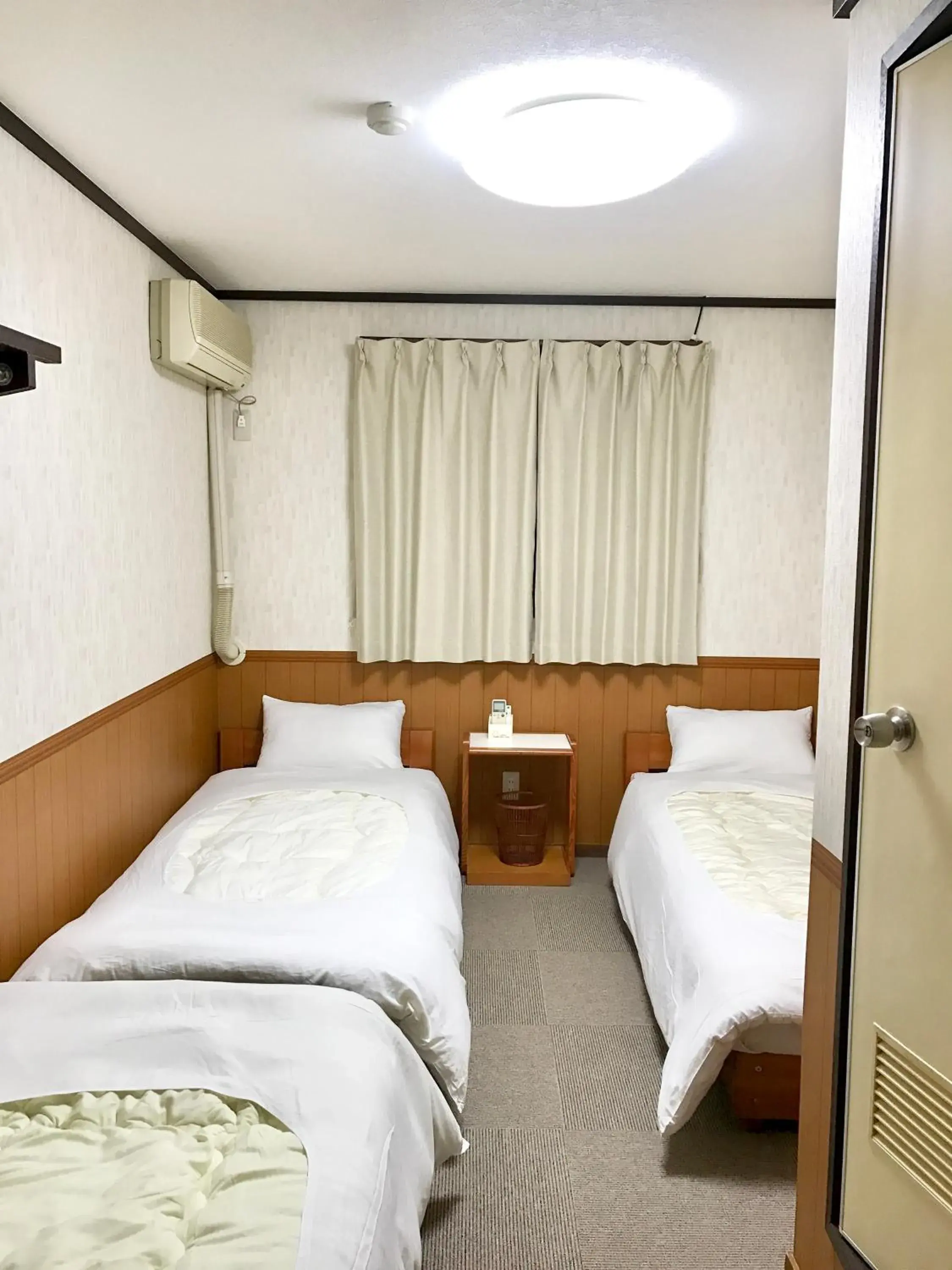 Twin Room with Bath in Pension Lanpou Twin Room with Bath in Pension Lanpou