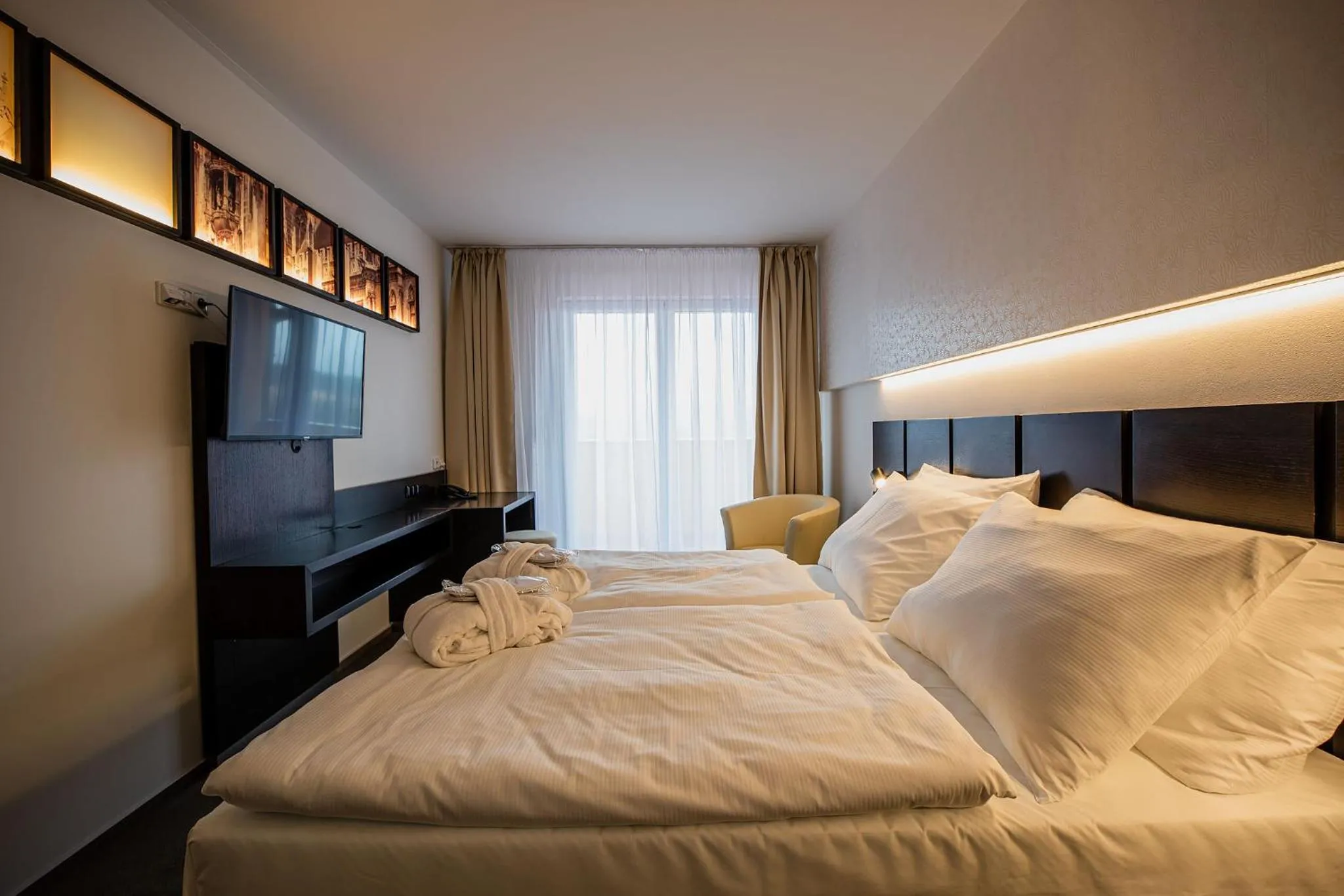 Family Room with Water Park and Sauna Access in Wellness Hotel Frymburk