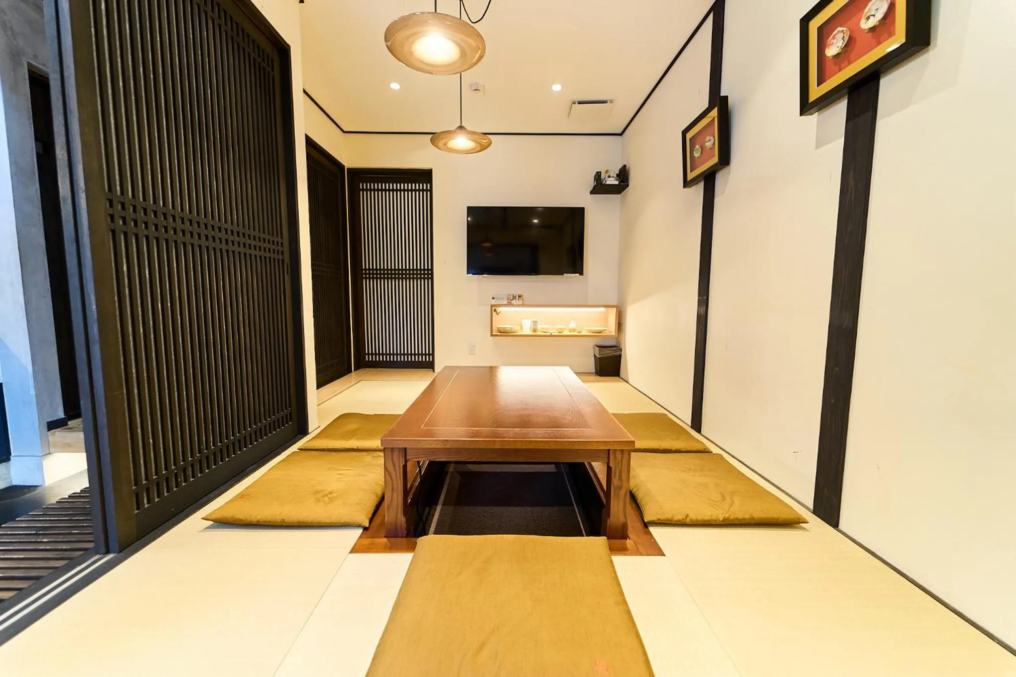 Living room, Bed in Kyobu Chawanzaka