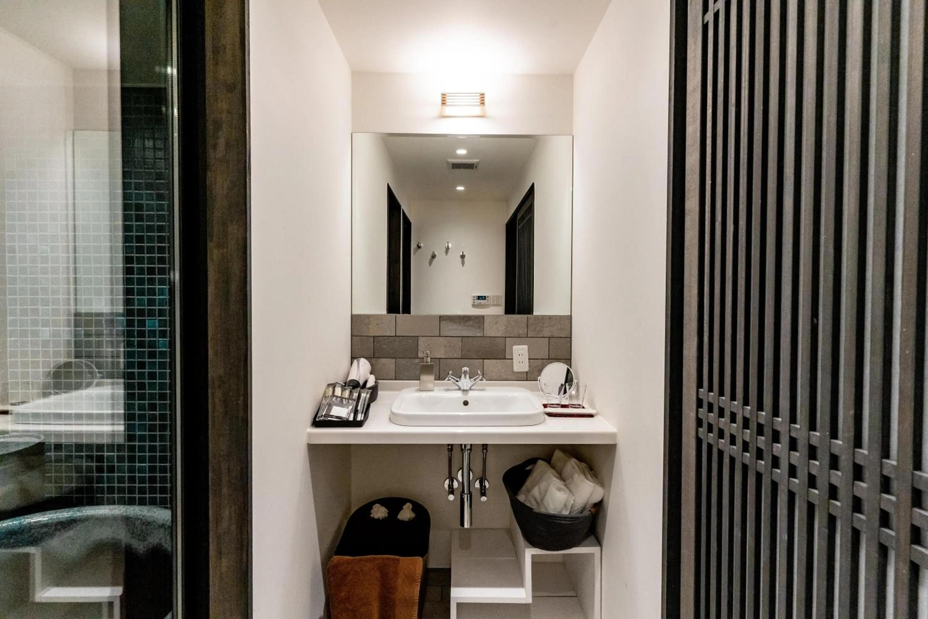 Bathroom in Kyobu Chawanzaka