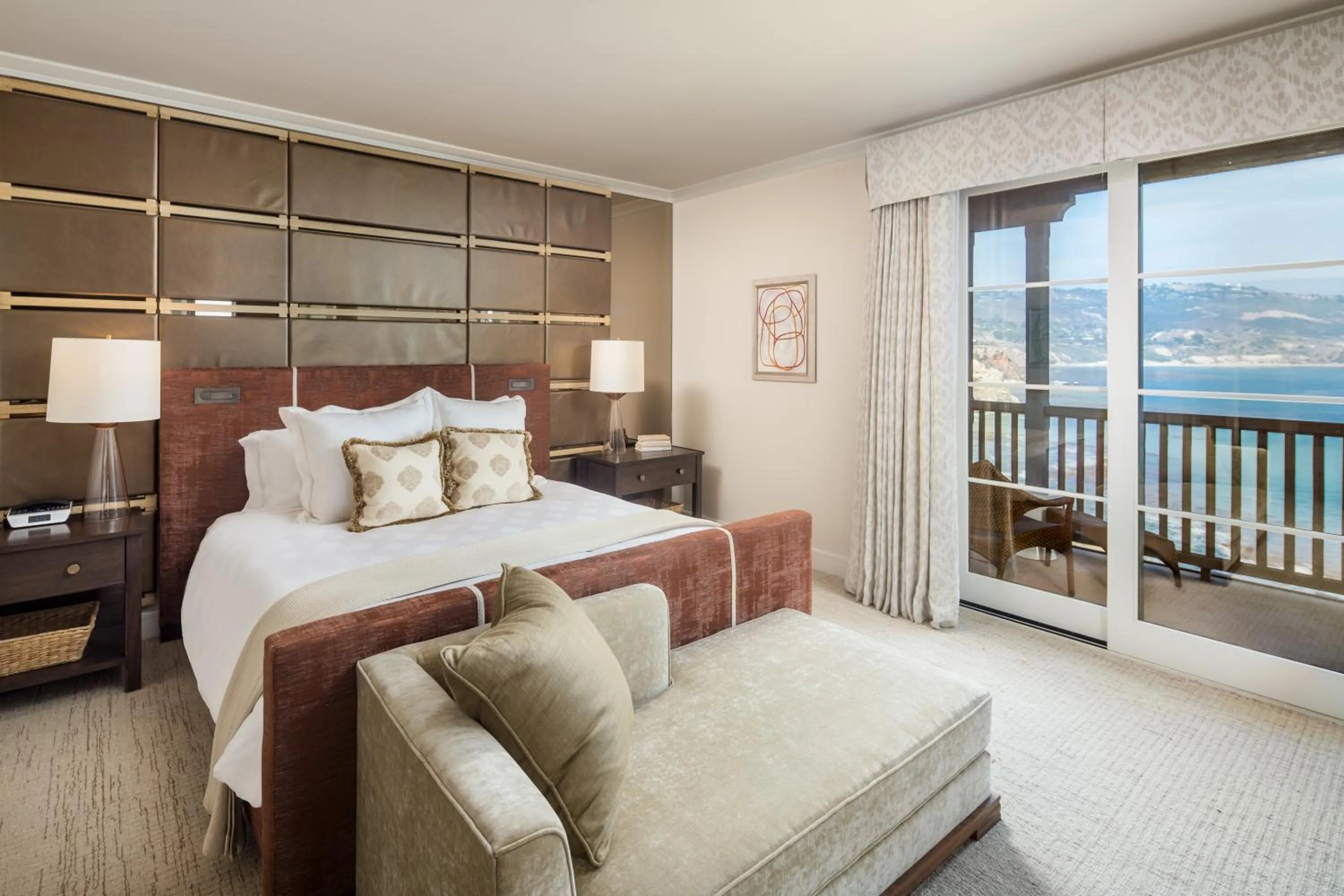 Bedroom, Bed in Terranea Resort