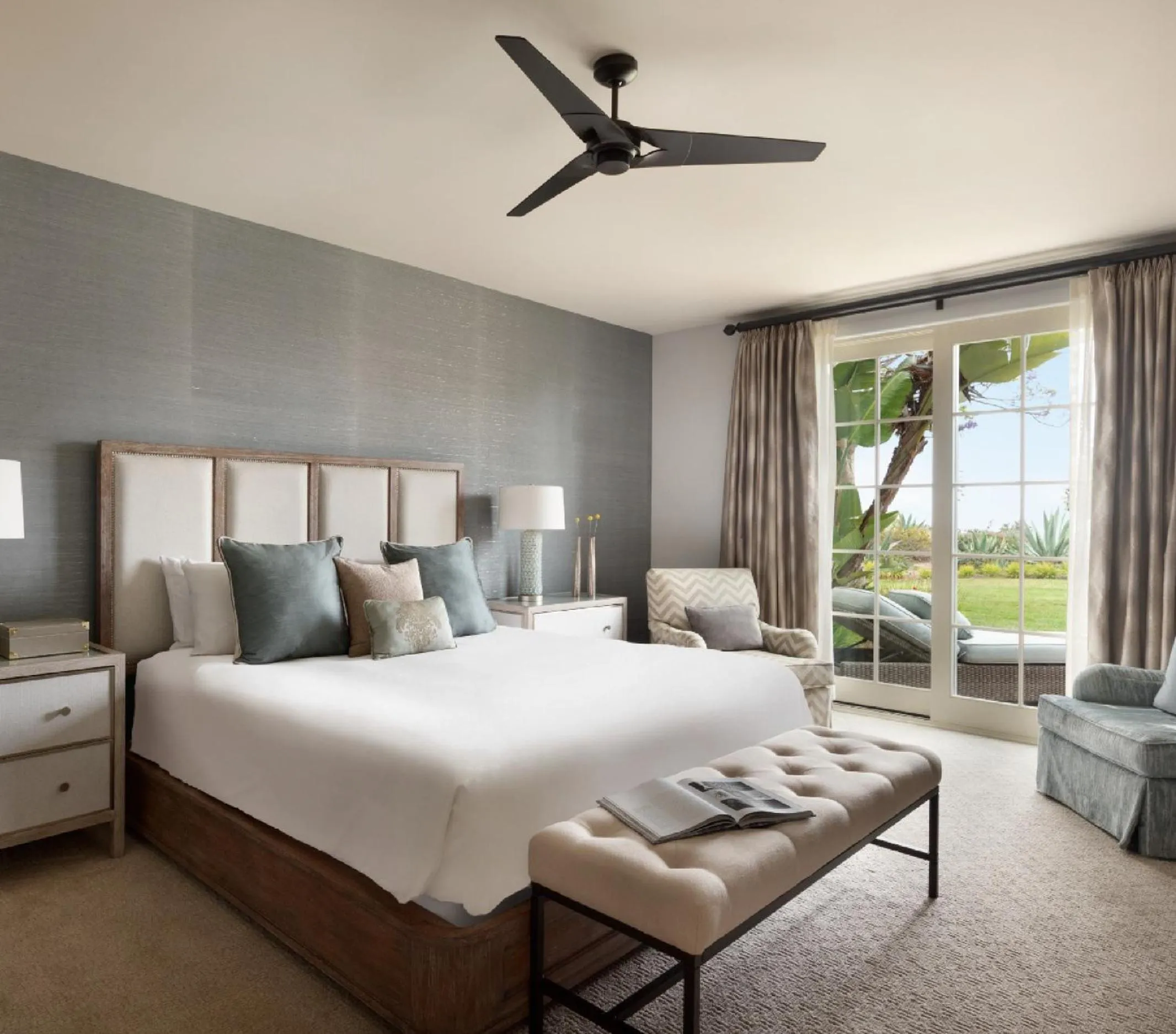 Bed in Terranea Resort