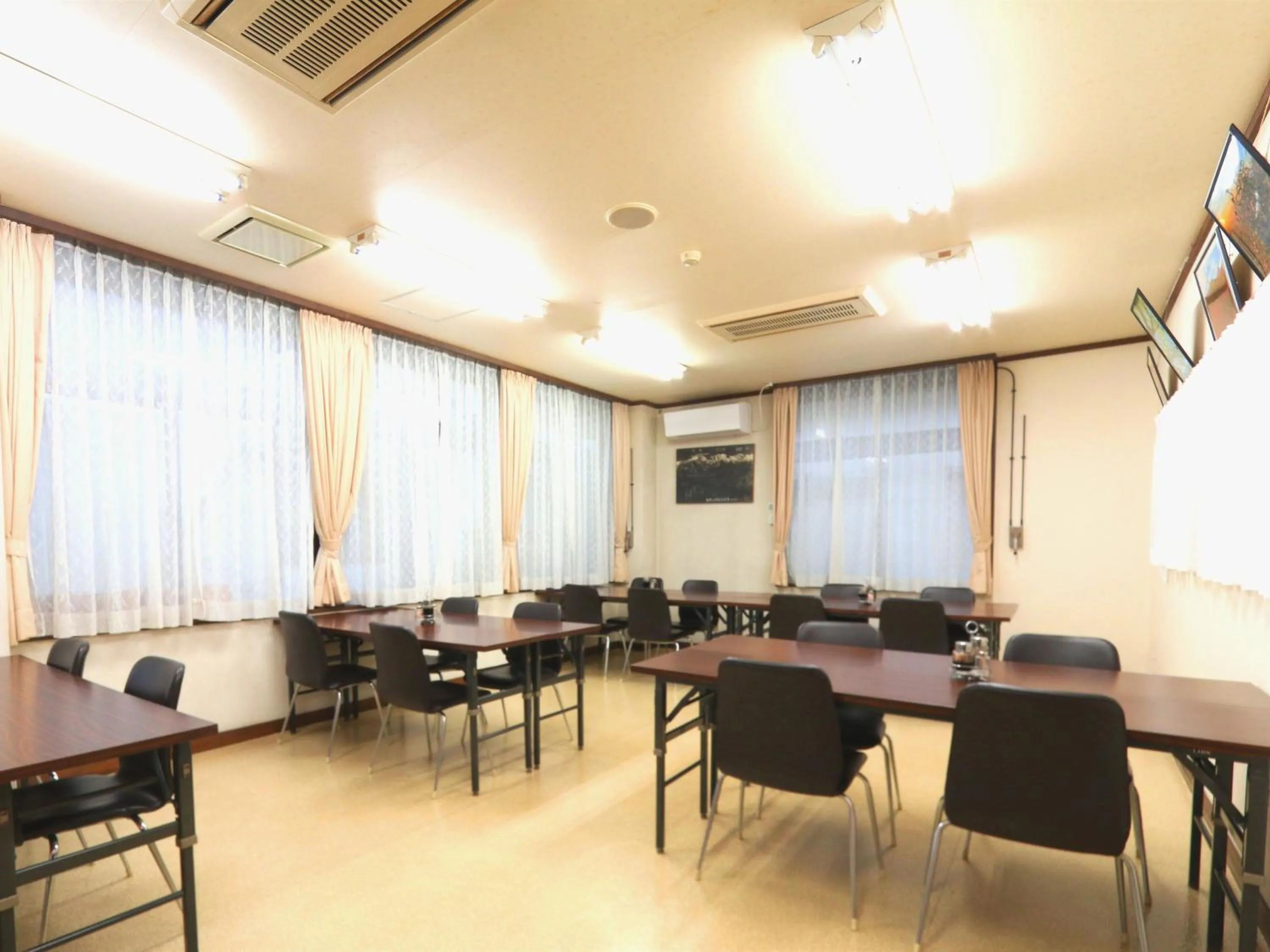 Restaurant/places to eat in Nanakuraso