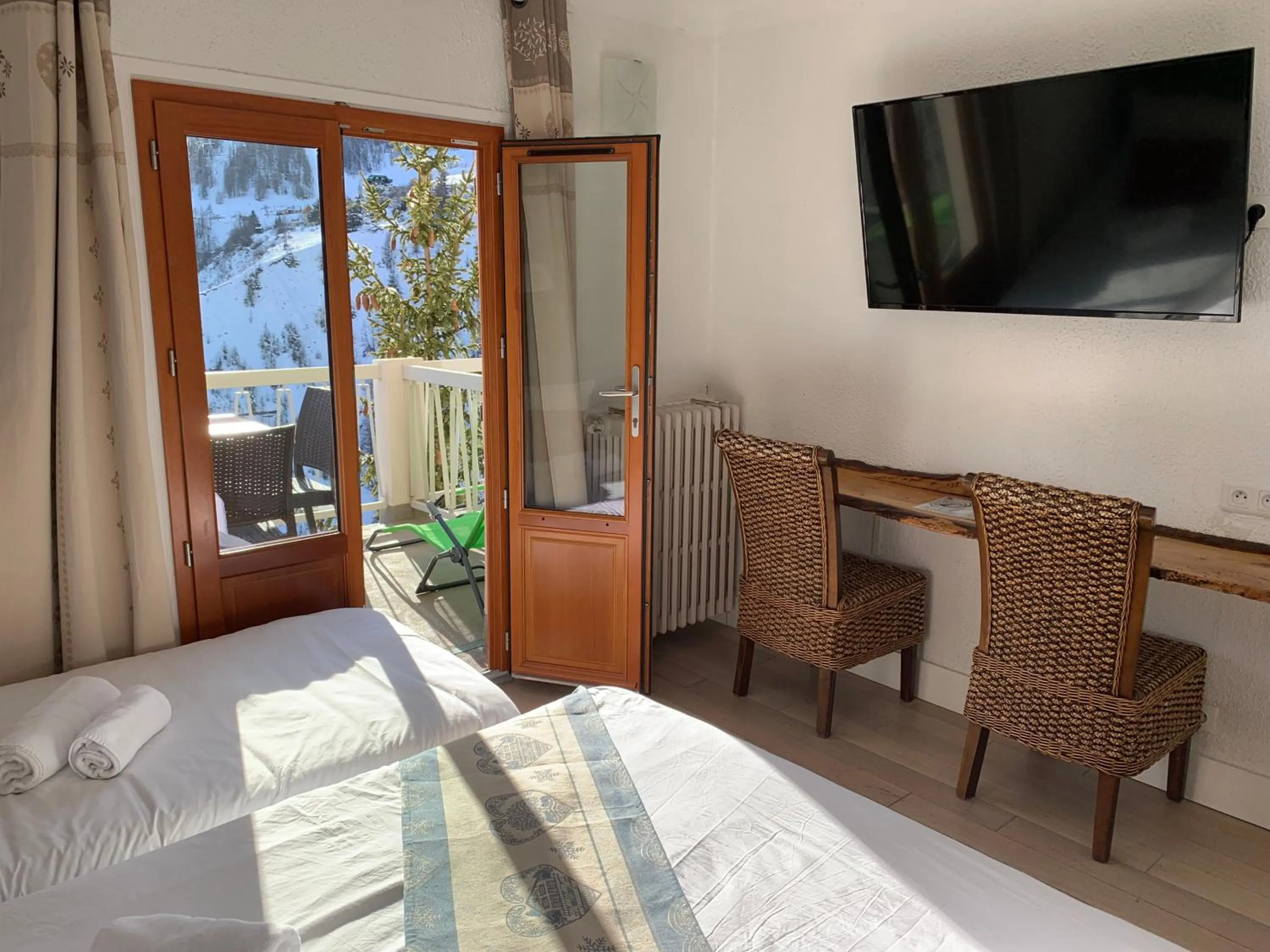 Bed in Hôtel Chastellares