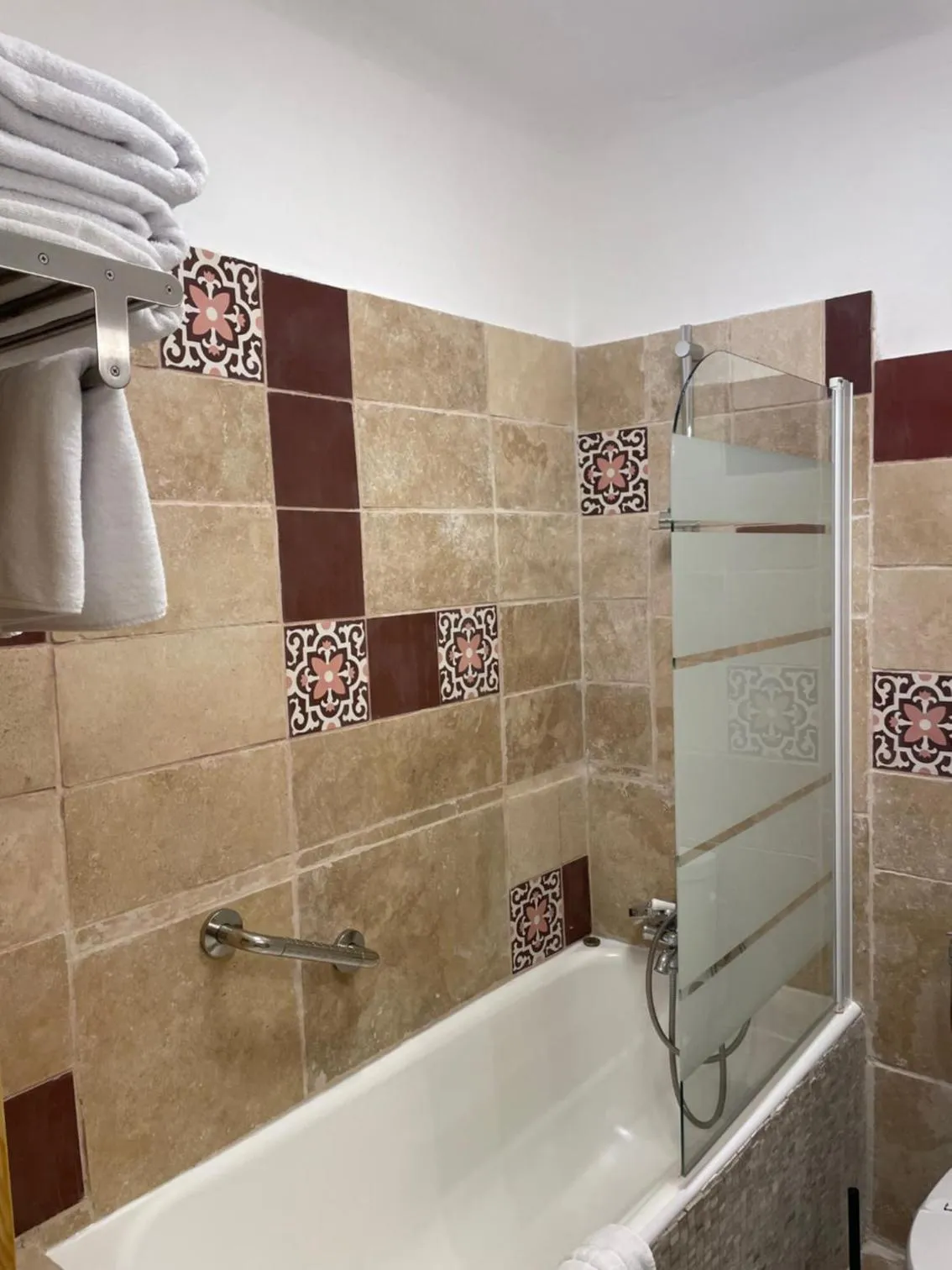 Bathroom in Hôtel Chastellares