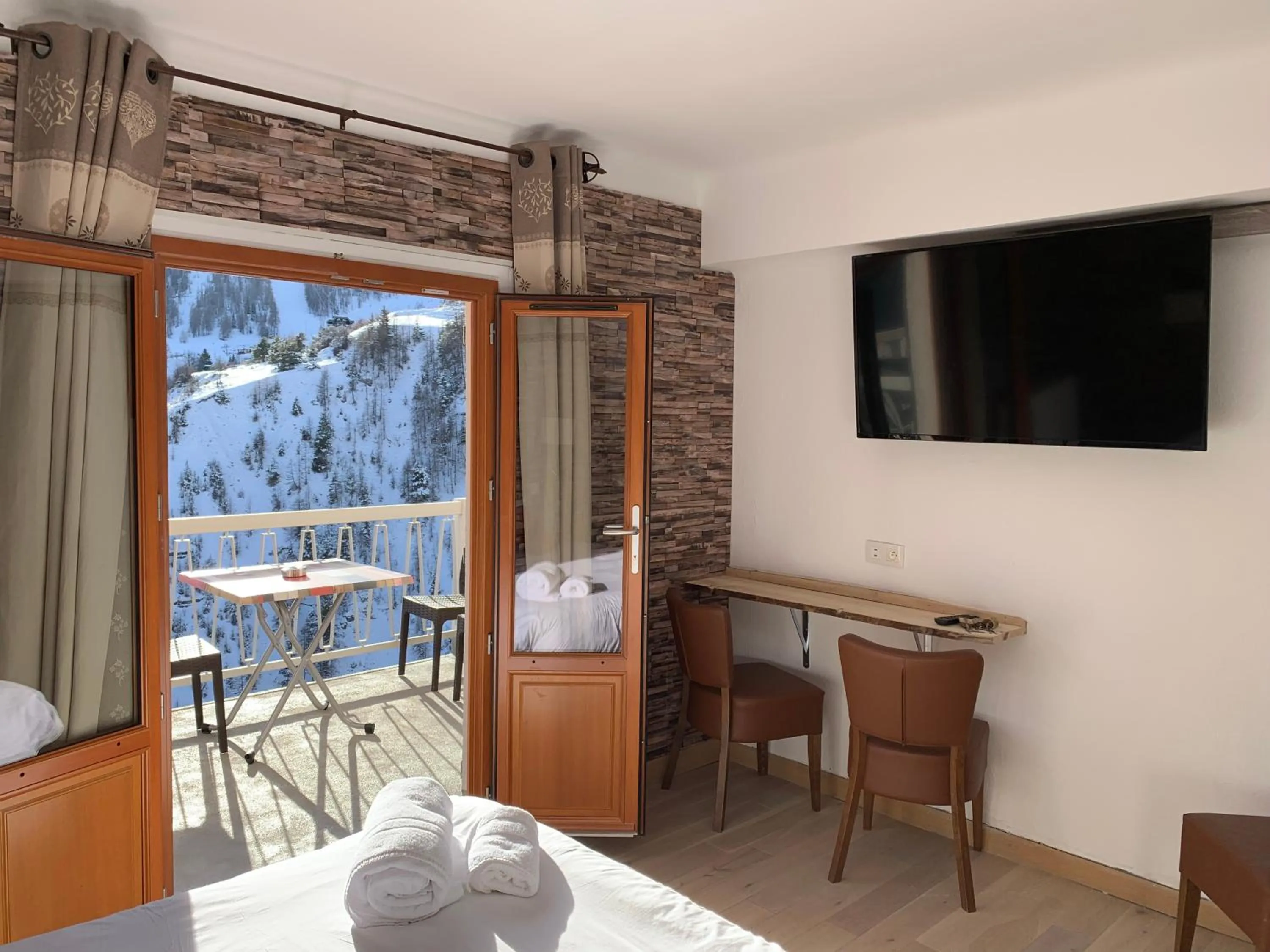 TV and multimedia in Hôtel Chastellares