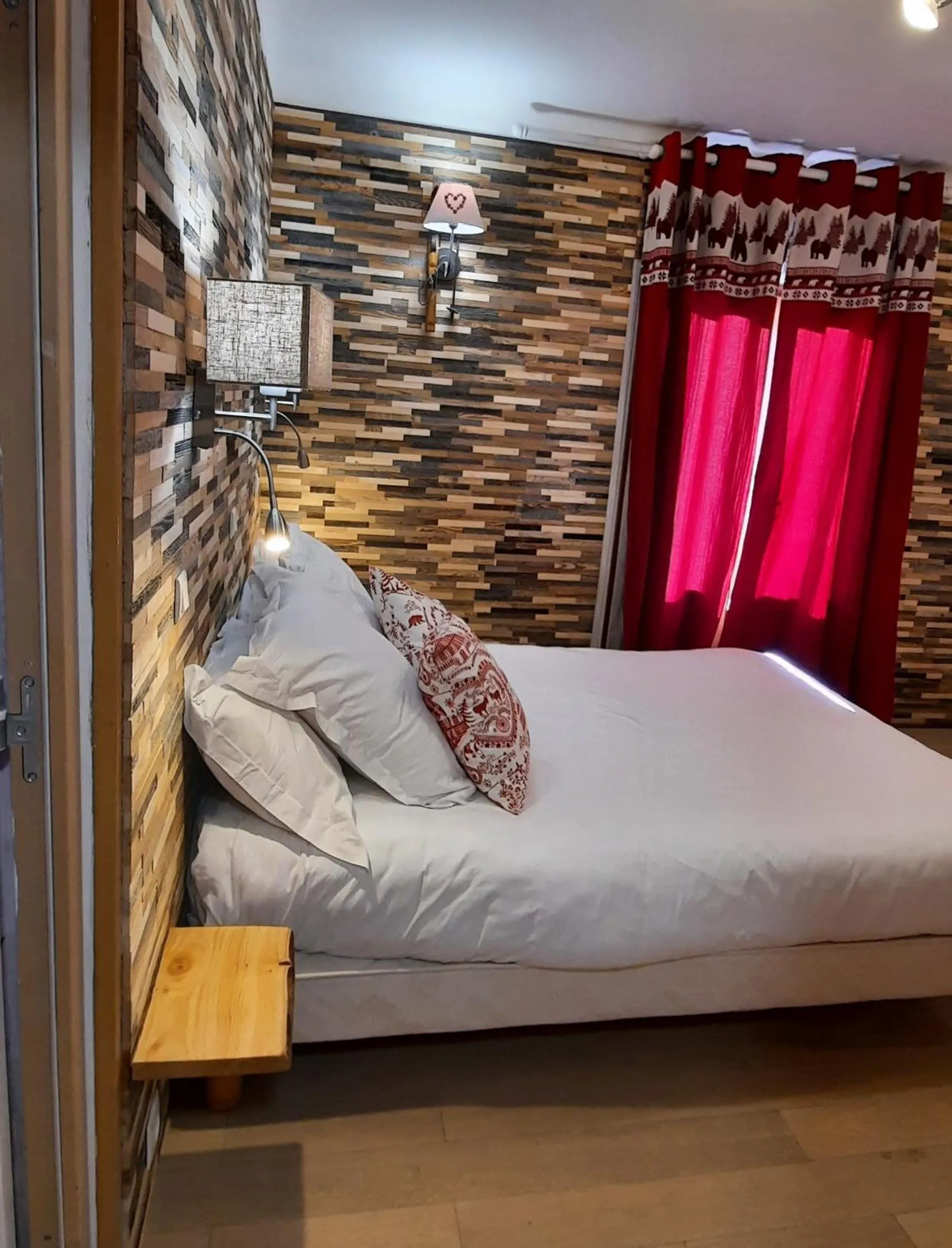 Bed in Hôtel Chastellares