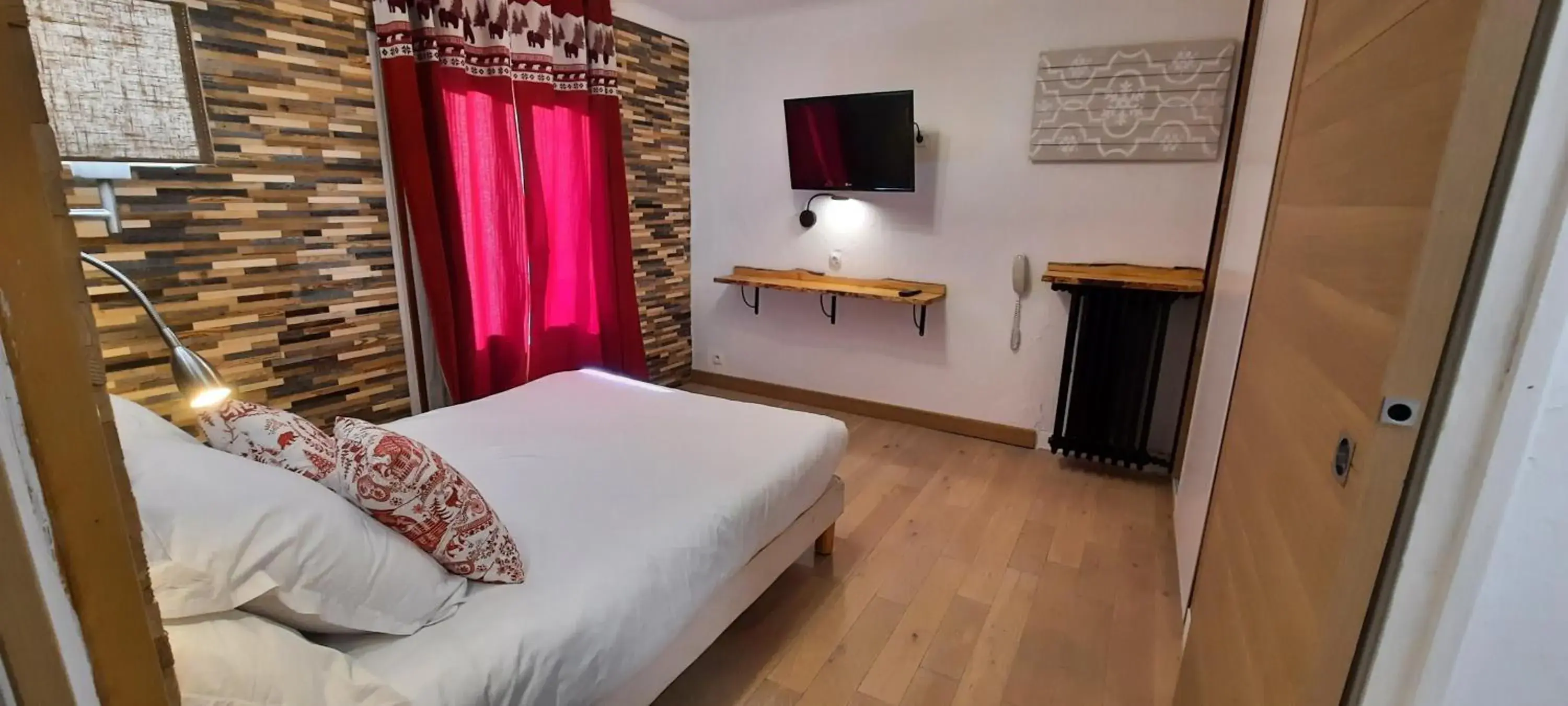 Family Room with balcony and Connecting Doors and Slope View in Hôtel Chastellares Family Room with balcony and Connecting Doors and Slope View in Hôtel Chastellares