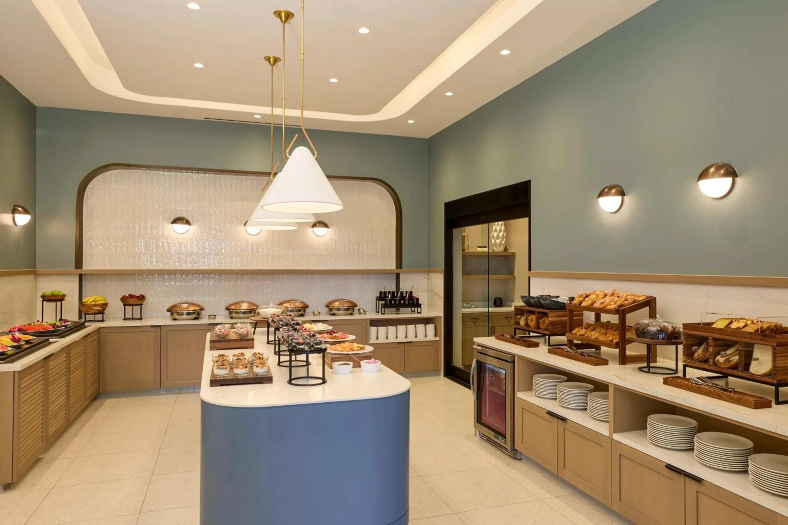 Breakfast in Marriott Long Beach Downtown