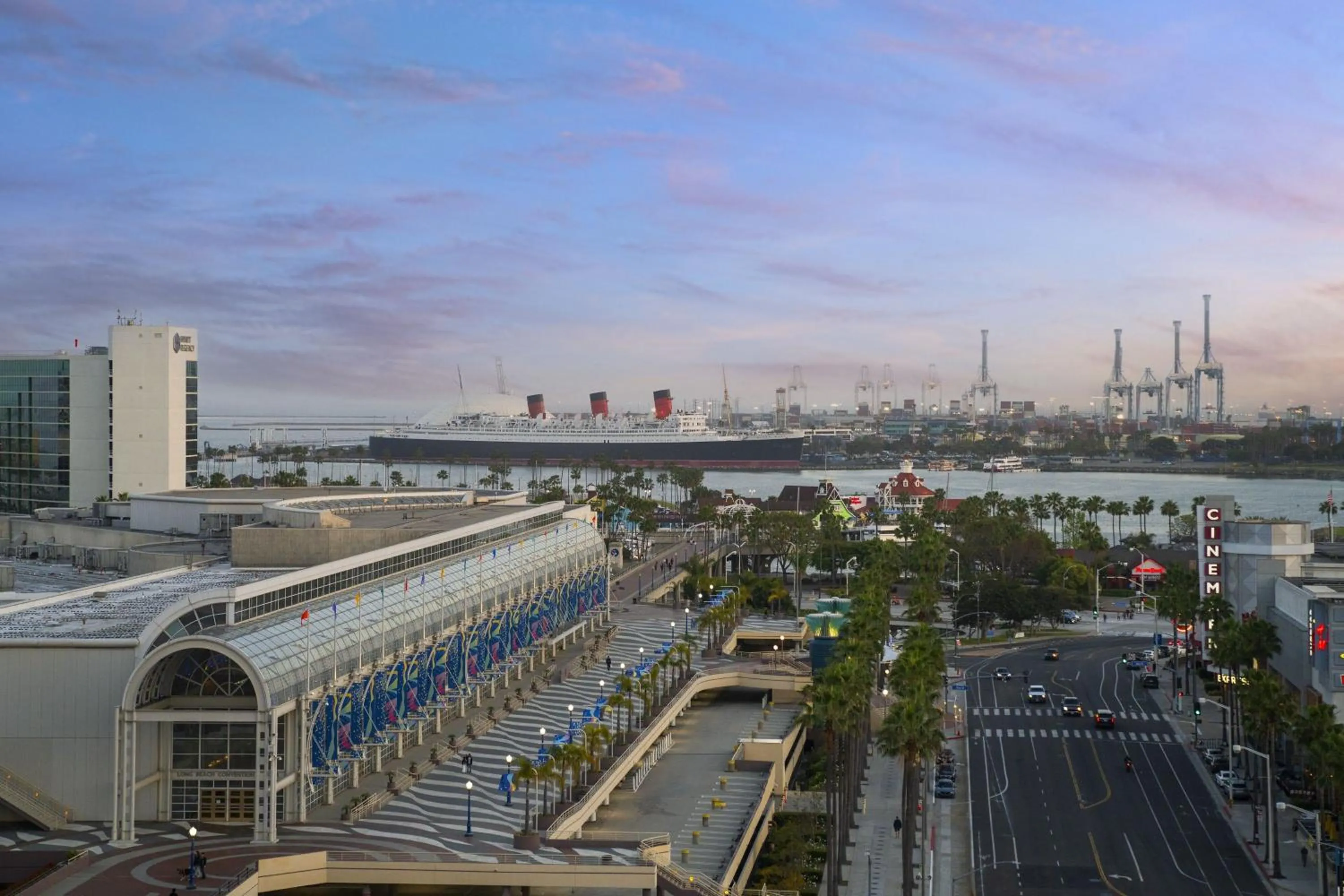 Photo of the whole room in Marriott Long Beach Downtown