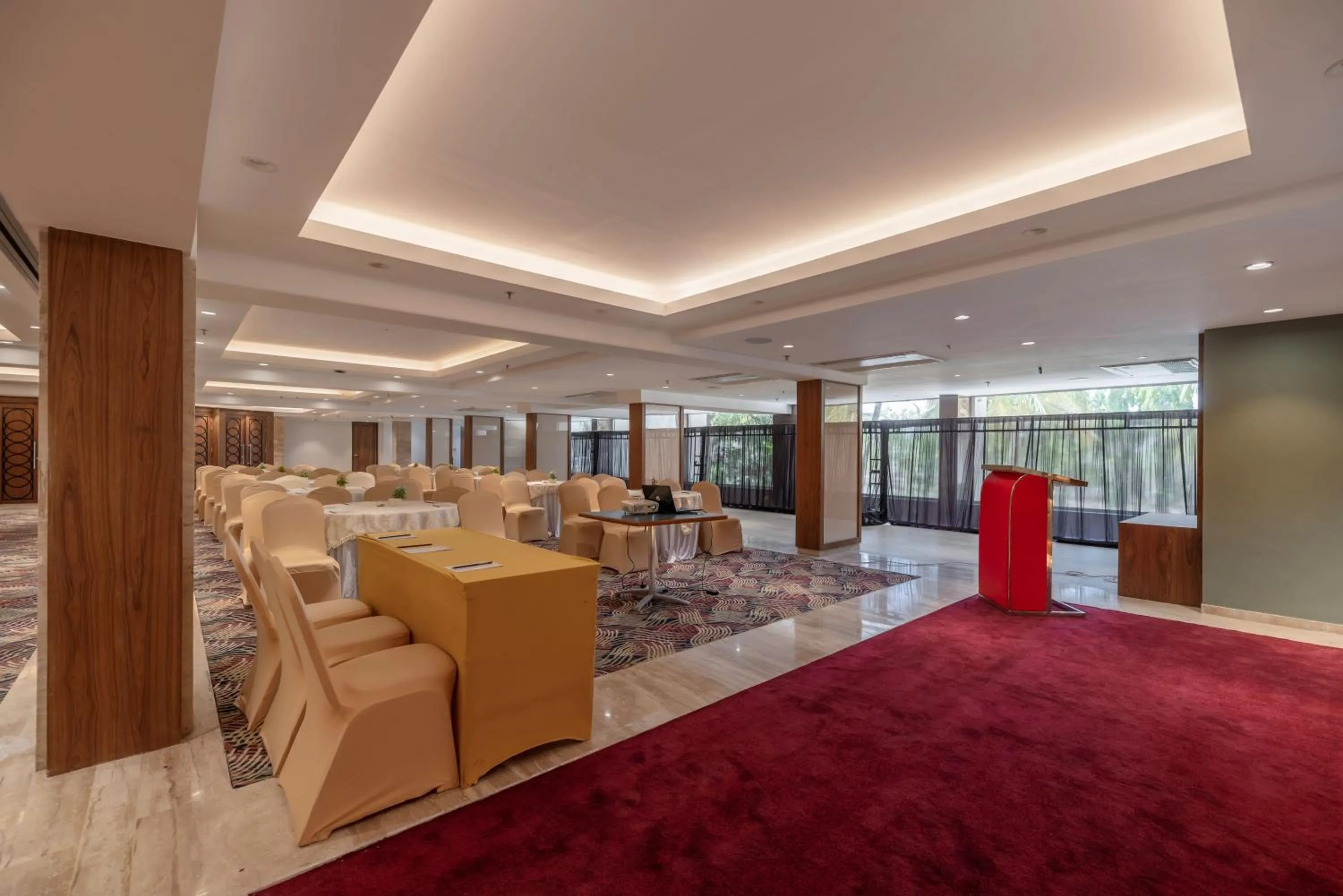 Banquet/Function facilities in Quality Inn Patria Suites, Rajkot