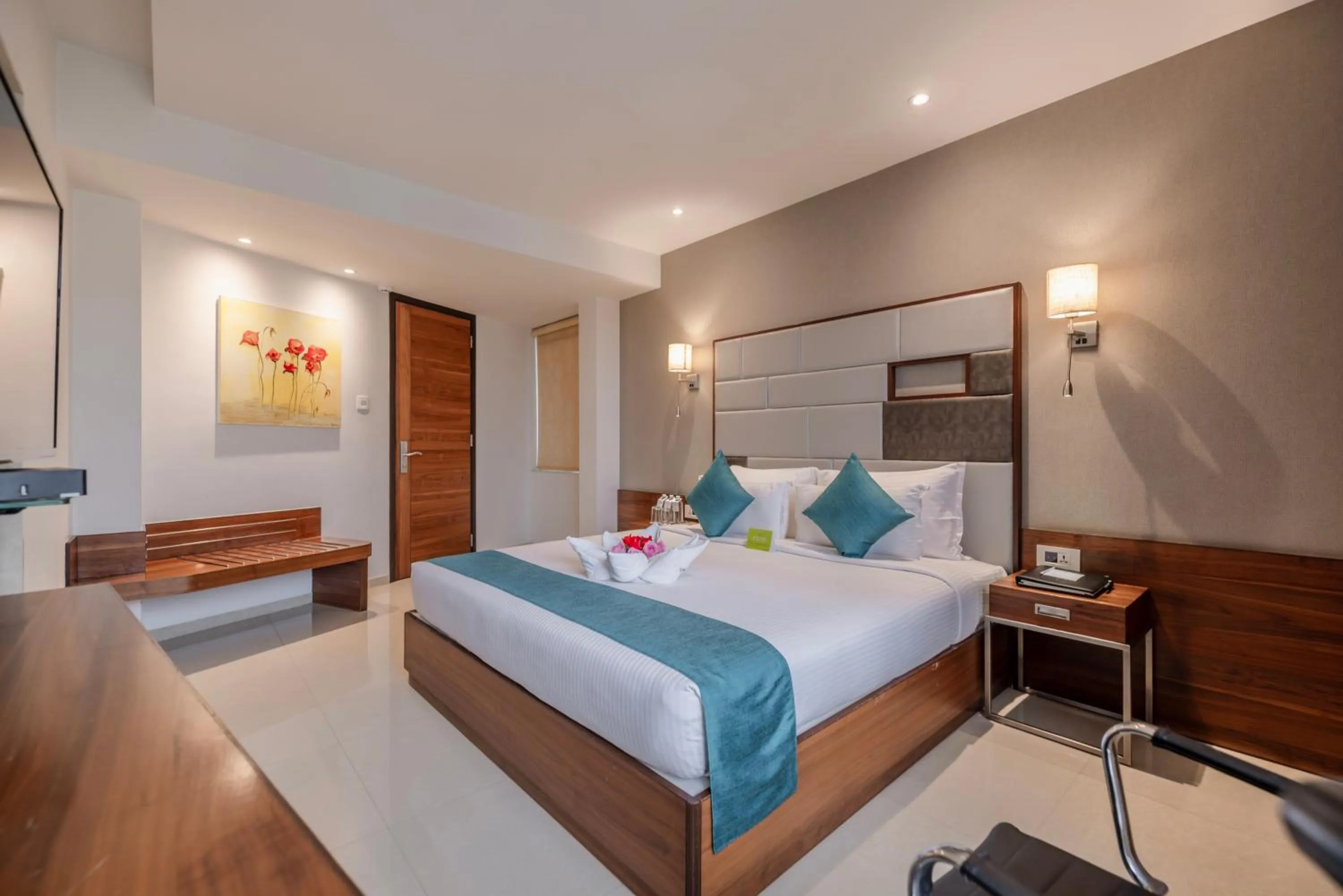 Bedroom, Bed in Quality Inn Patria Suites, Rajkot