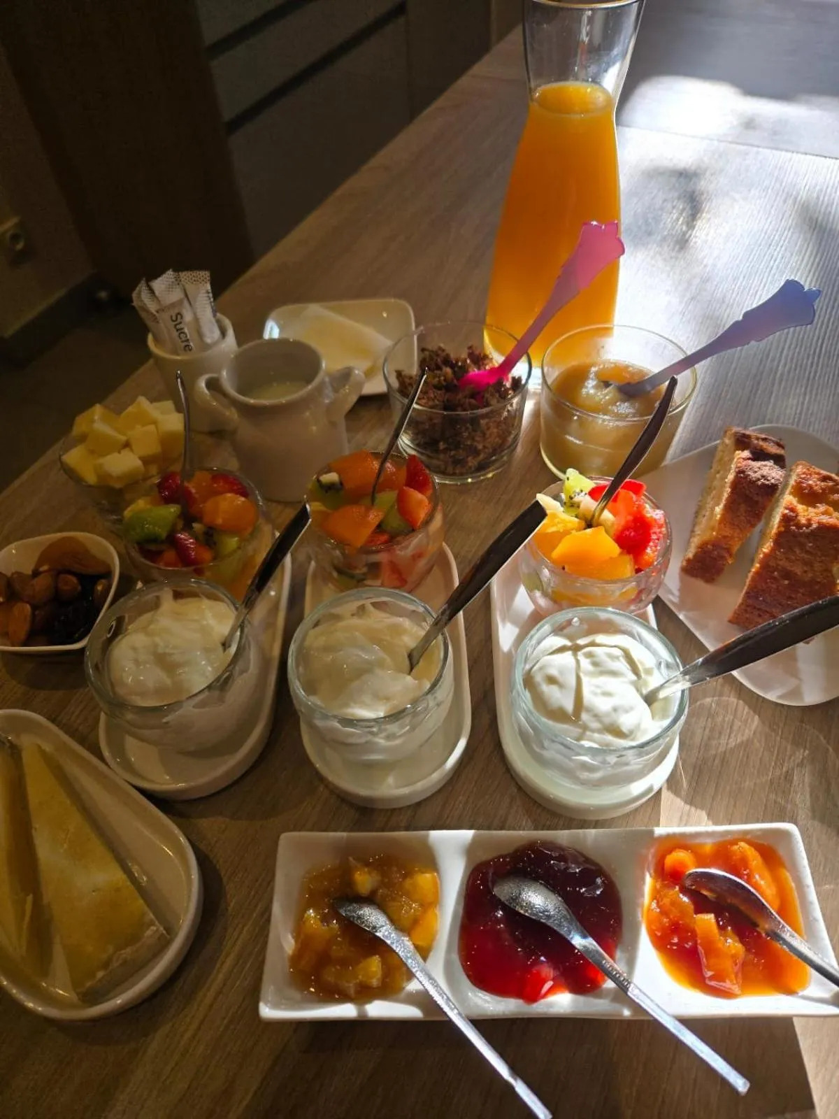 Breakfast in Château de Courtebotte