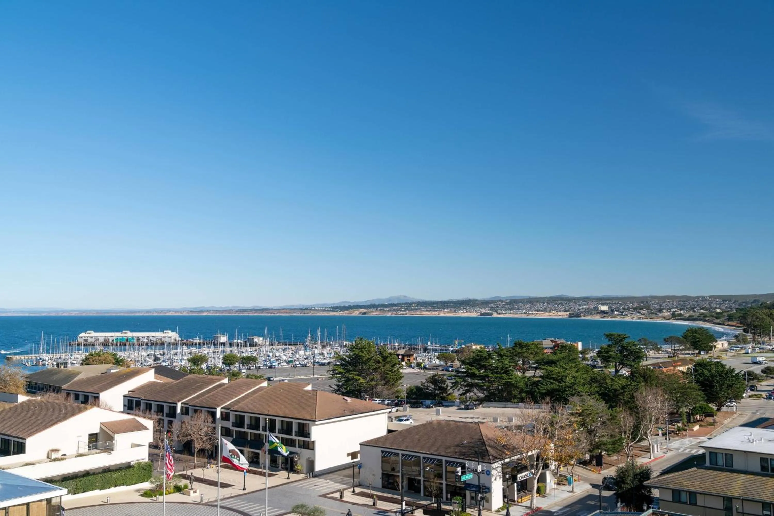 Photo of the whole room in Monterey Marriott