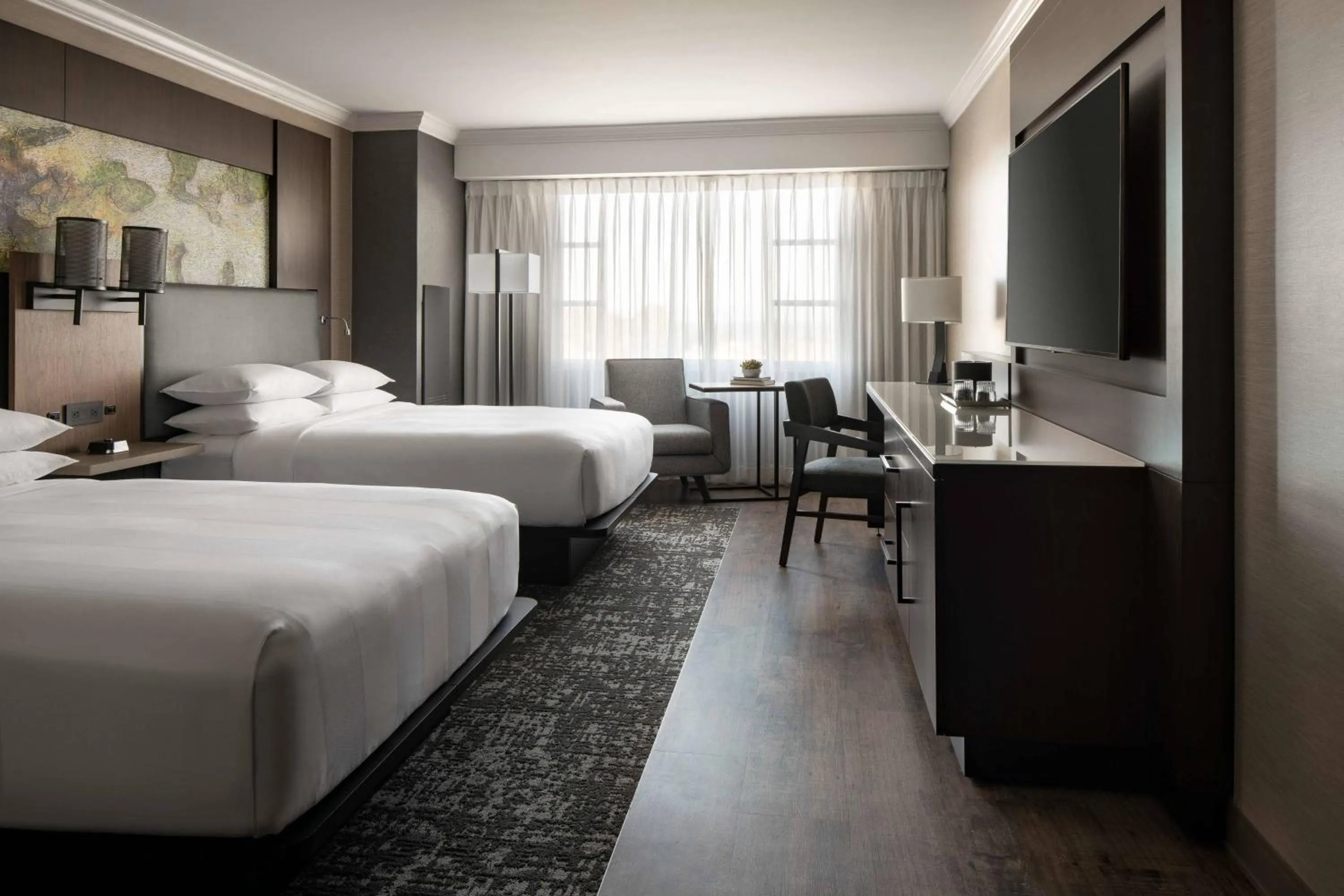 Photo of the whole room, Bed in Monterey Marriott