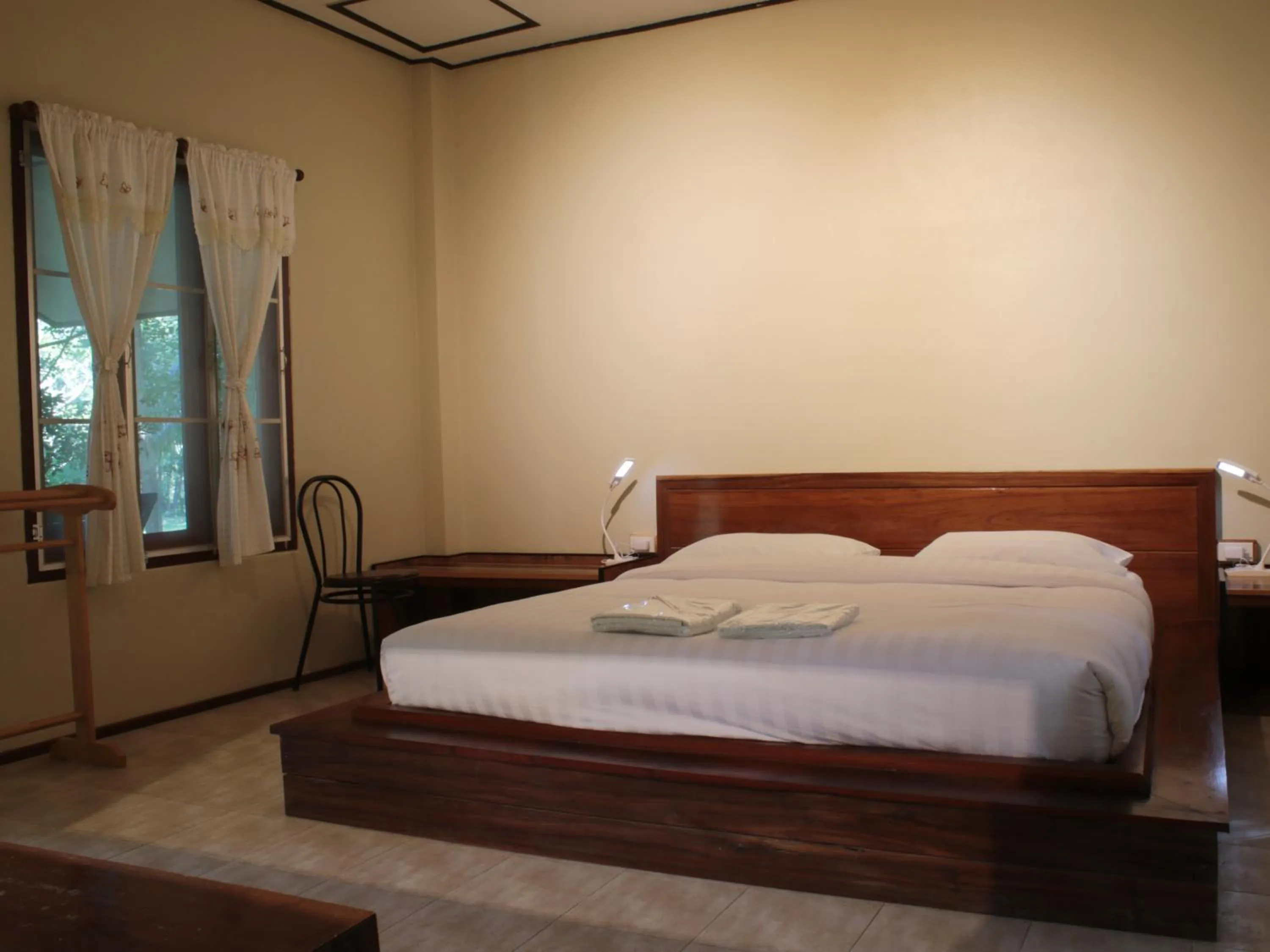 Bed in Baan Maka Nature Lodge