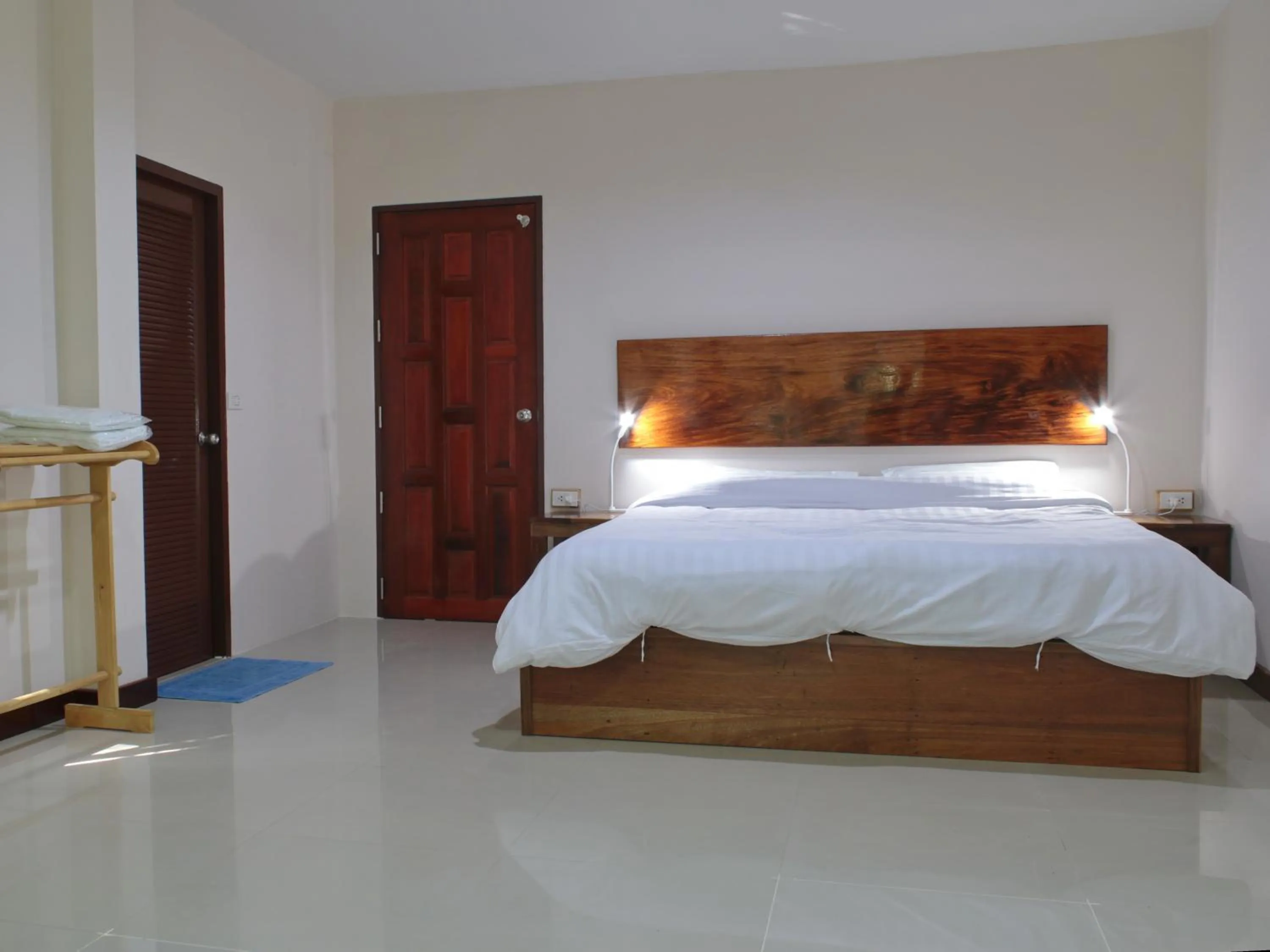 Bed in Baan Maka Nature Lodge