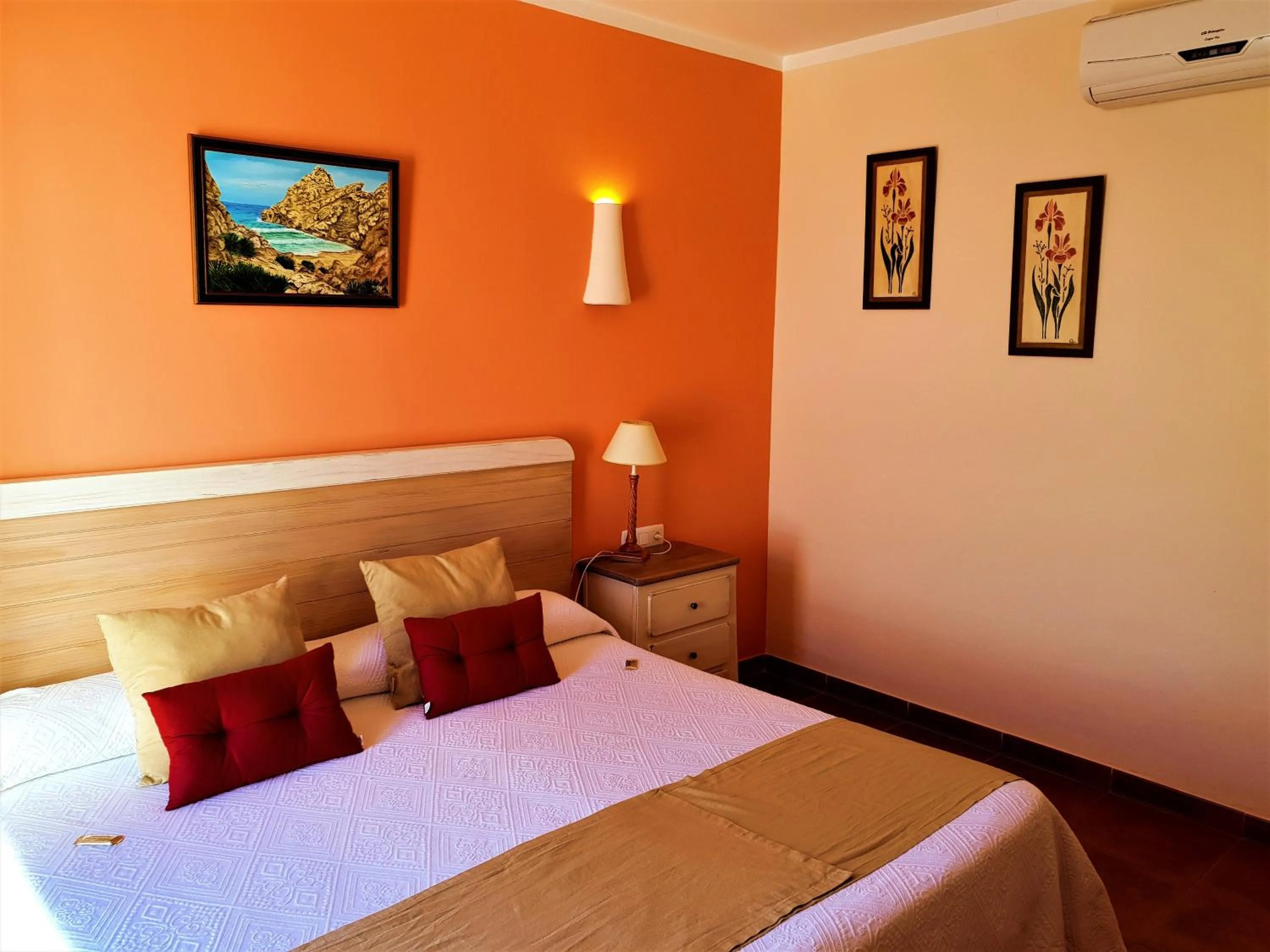 Photo of the whole room, Bed in Hotel las Calas