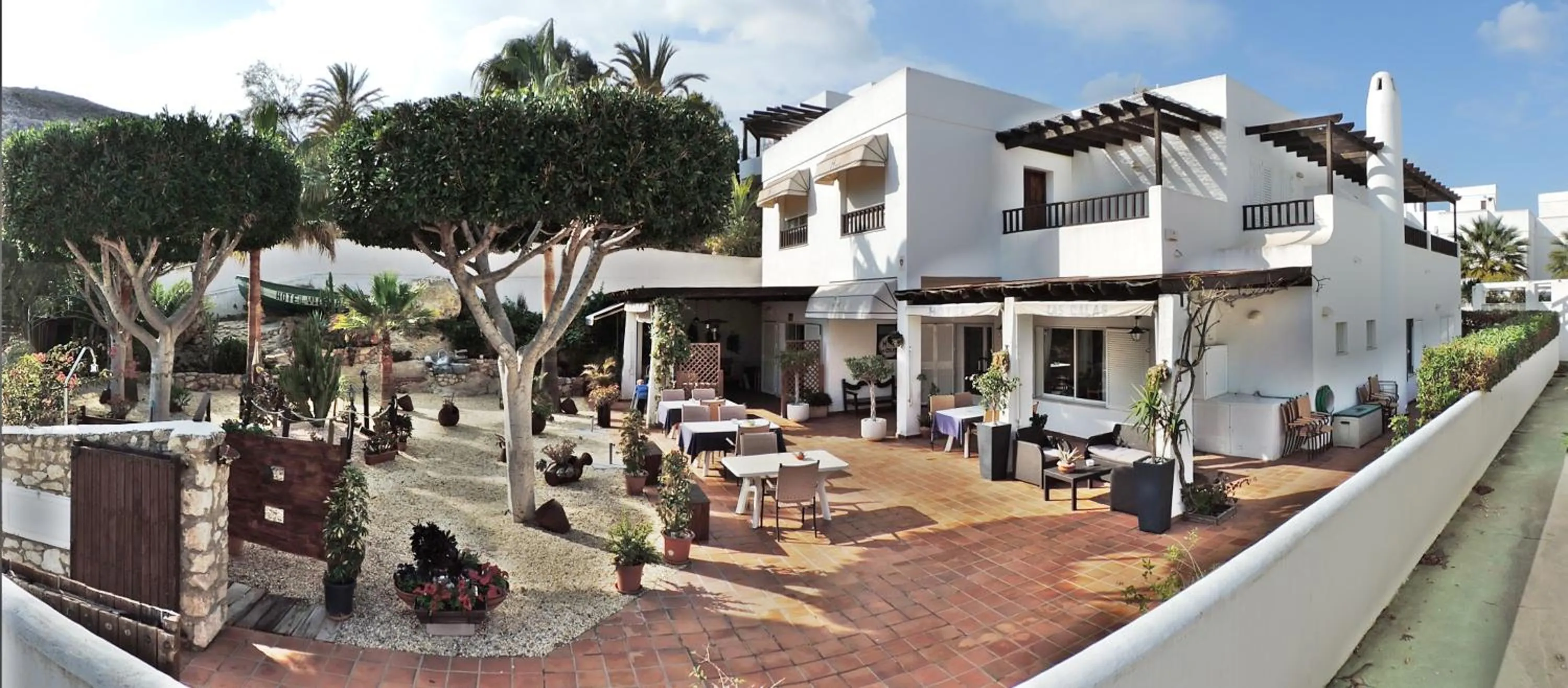 Facade/entrance in Hotel las Calas