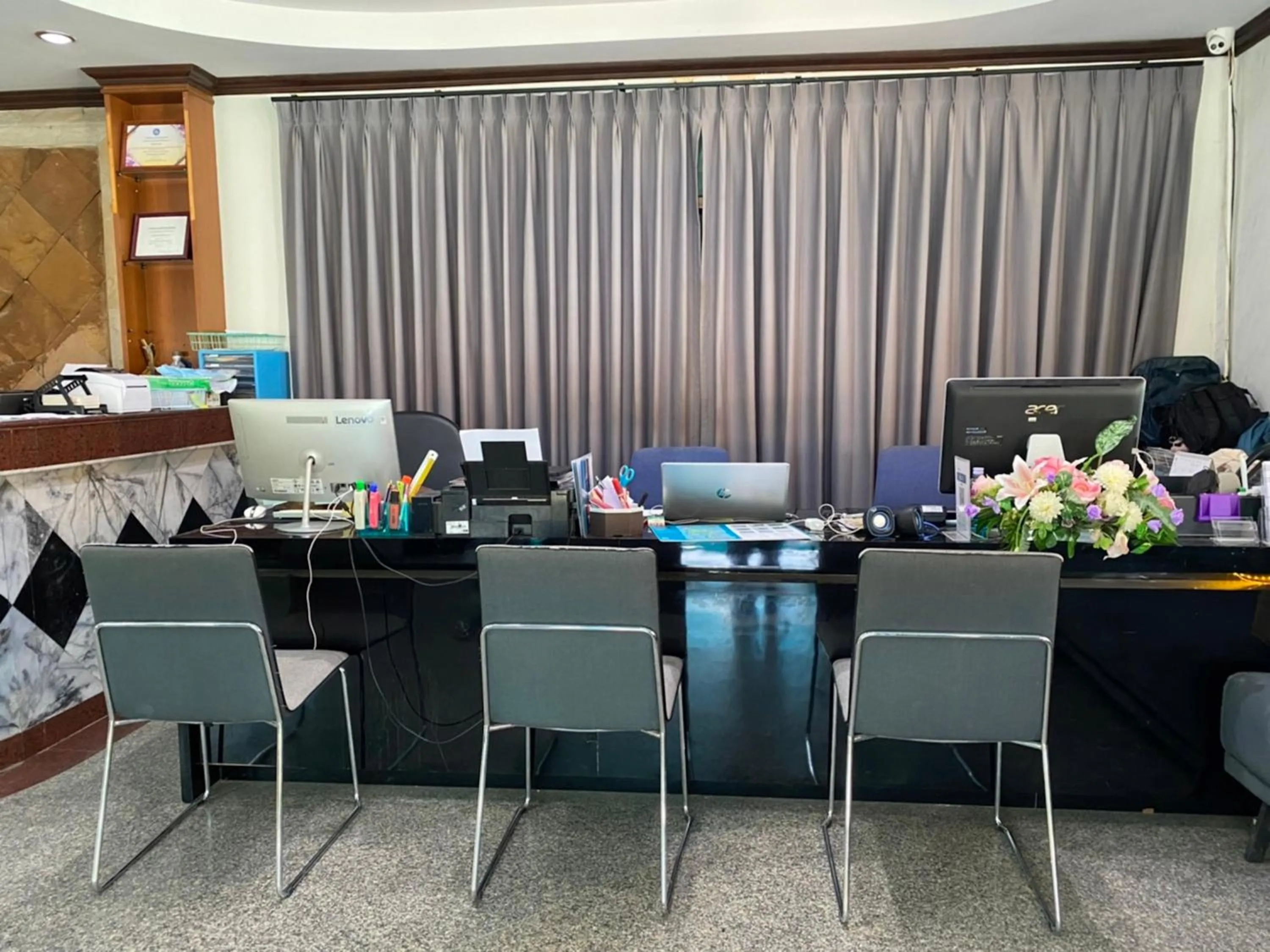 Lobby or reception in U Rip Resort Phi Phi Hotel