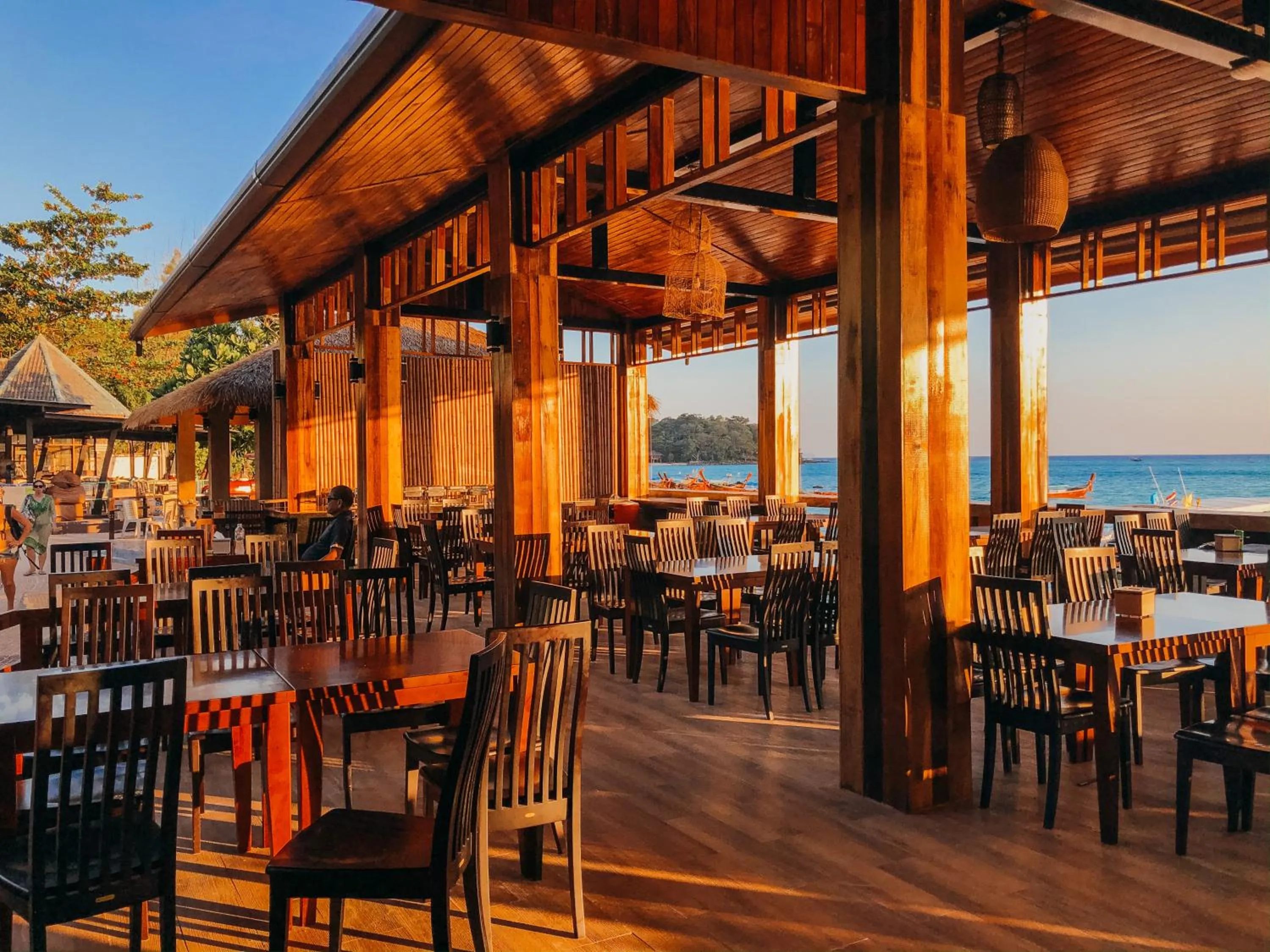 Restaurant/places to eat in U Rip Resort Phi Phi Hotel