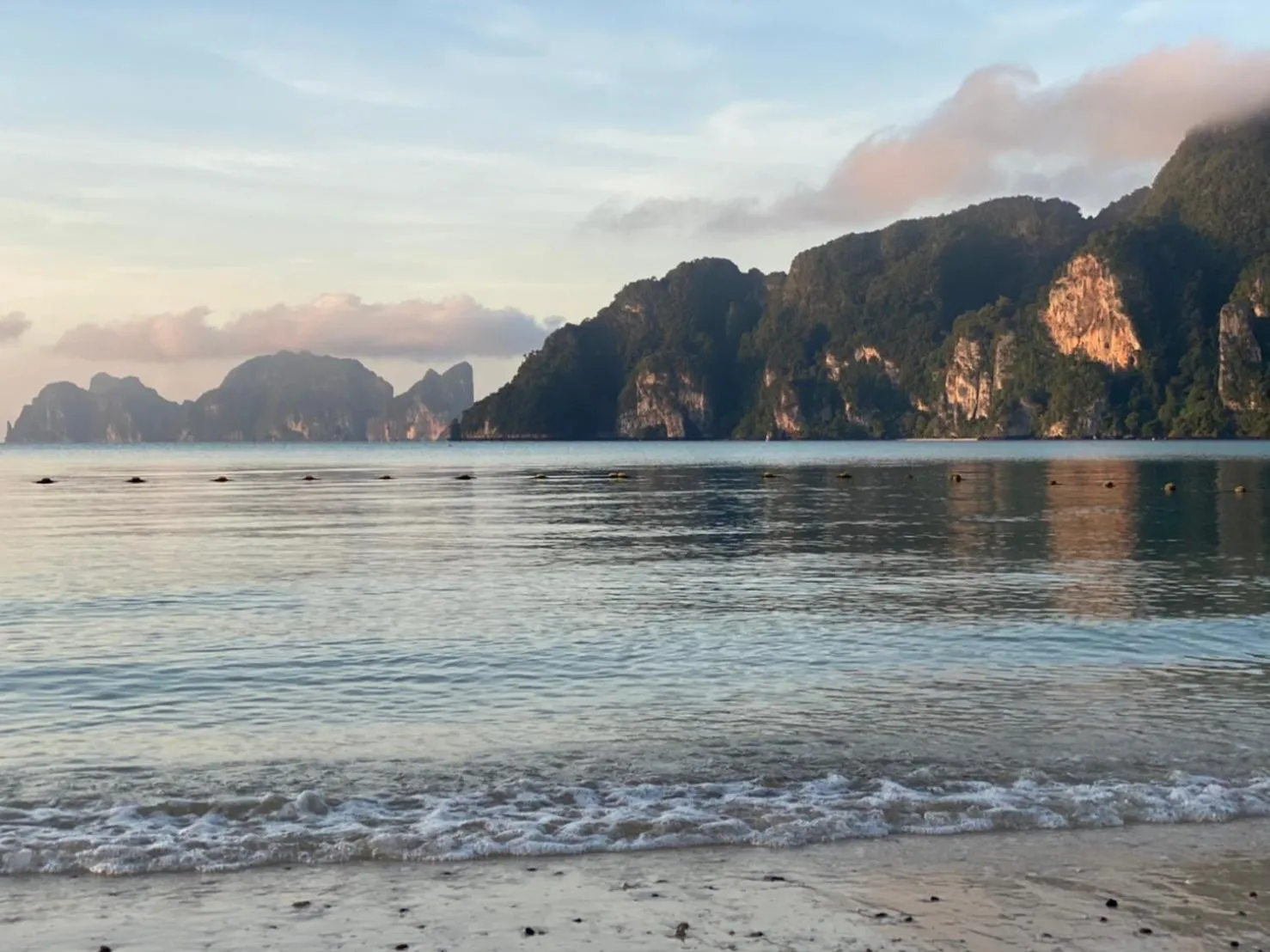 Beach in U Rip Resort Phi Phi Hotel