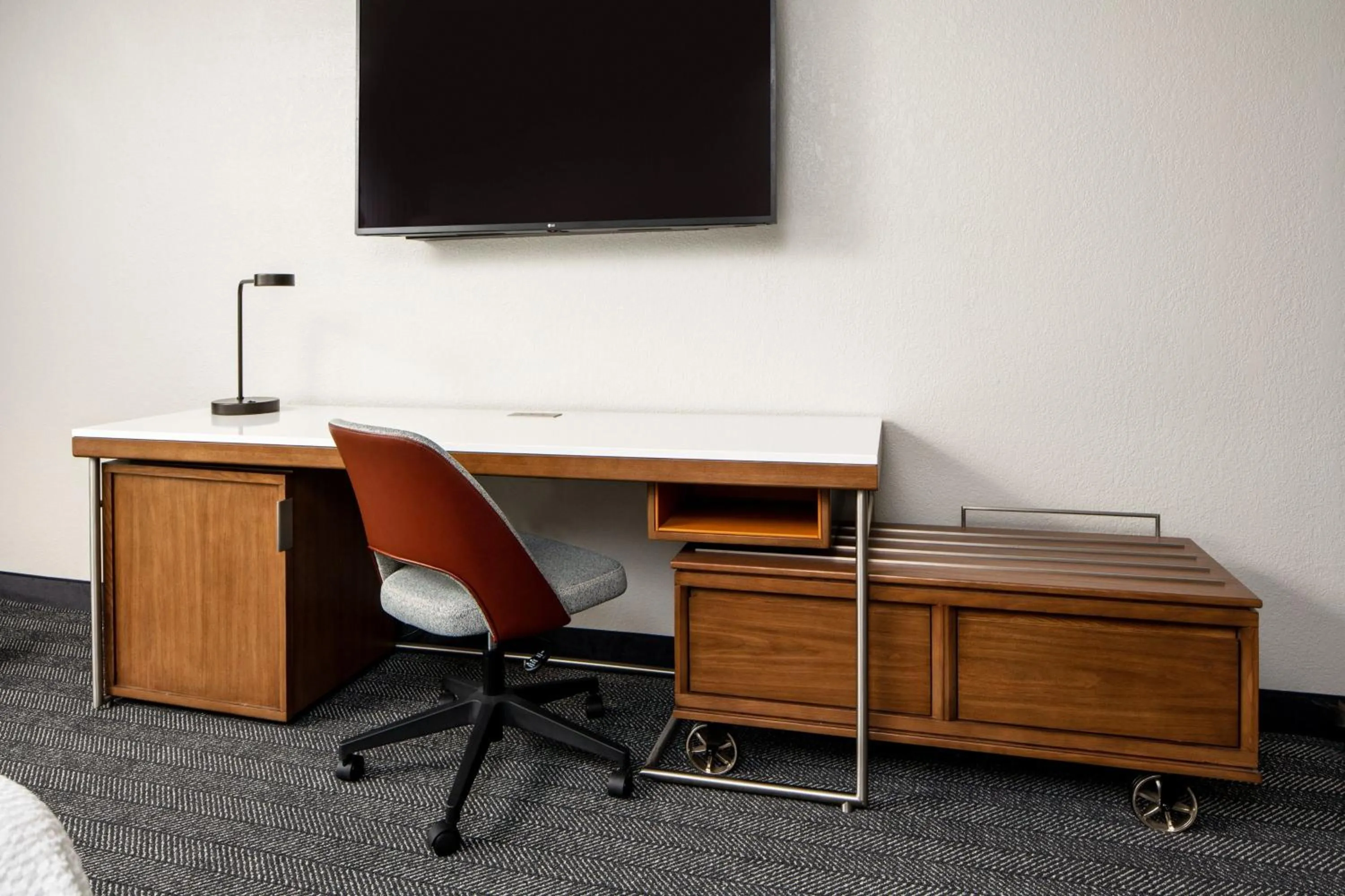 Bedroom in Courtyard by Marriott New Orleans Metairie