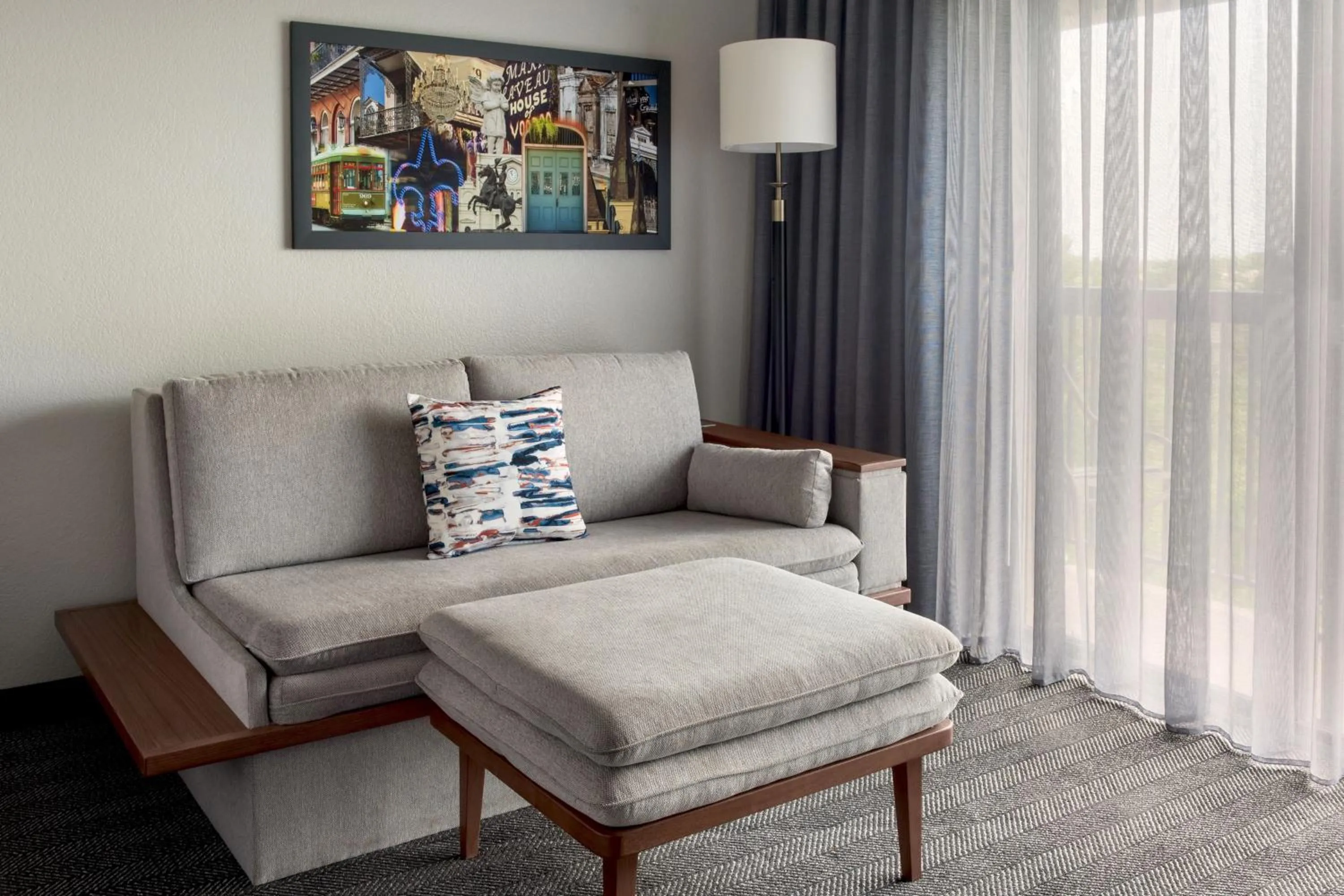 Photo of the whole room in Courtyard by Marriott New Orleans Metairie