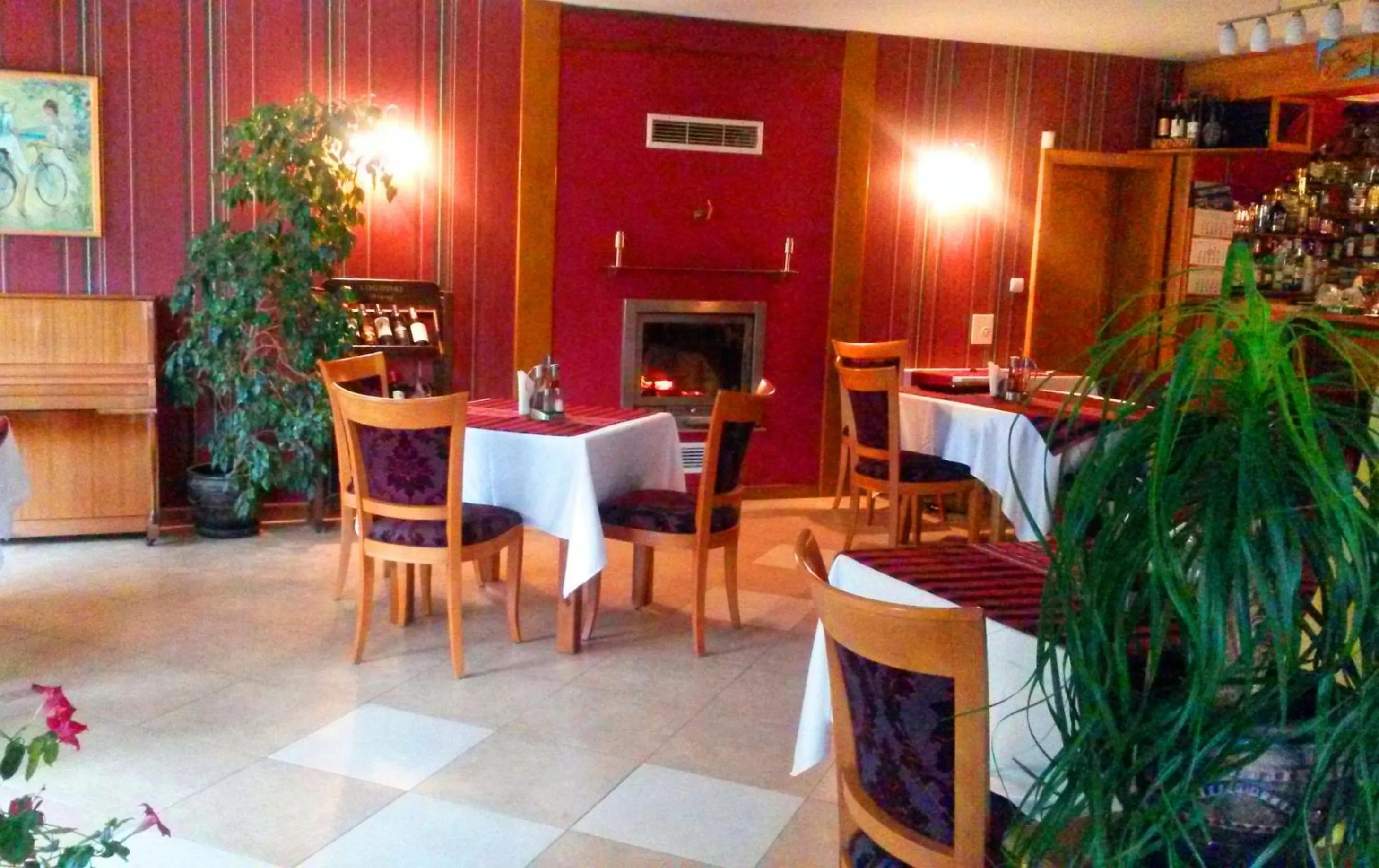 Restaurant/places to eat in Family Hotel Sonata
