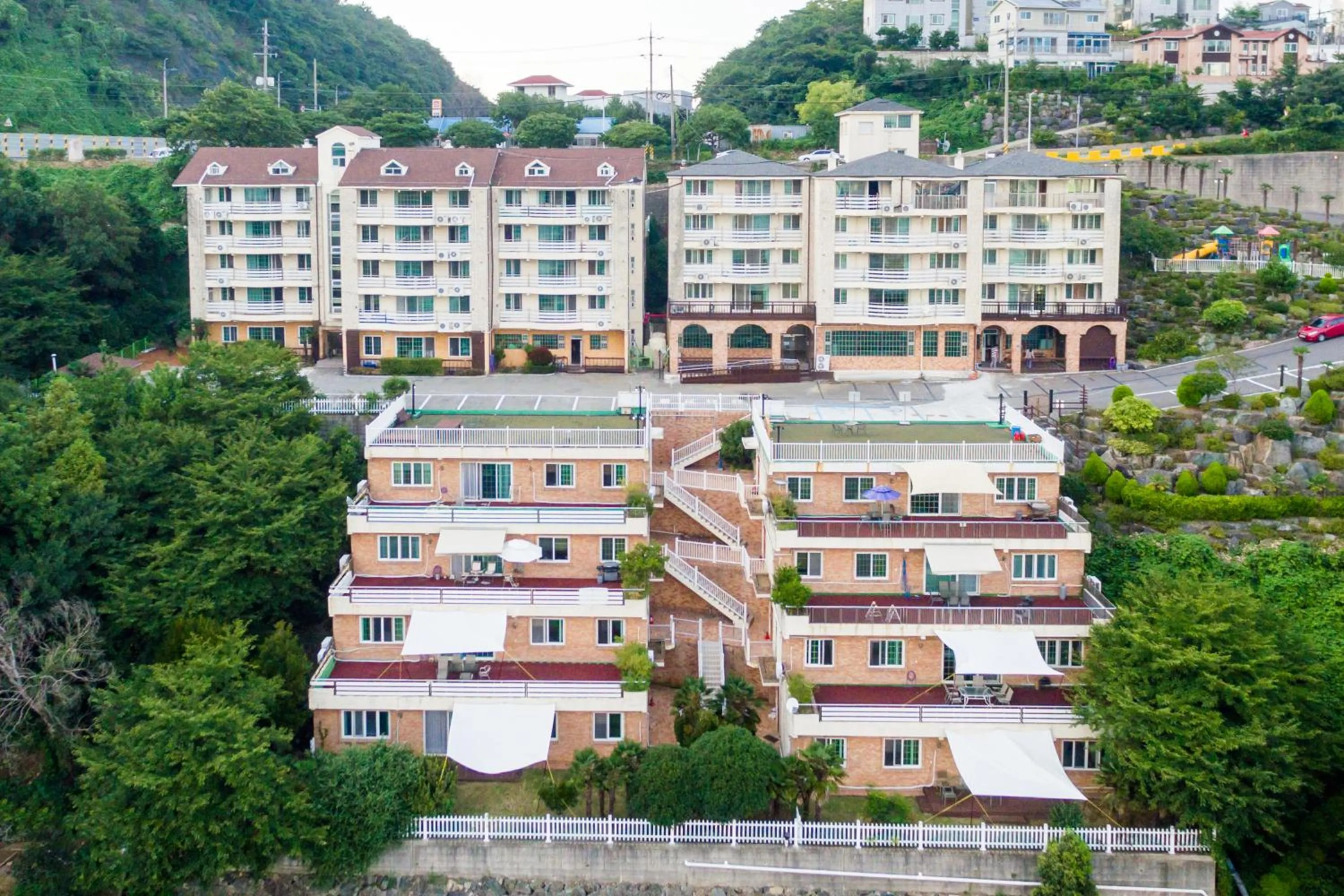 Property building in Home Fourest Resort Geoje